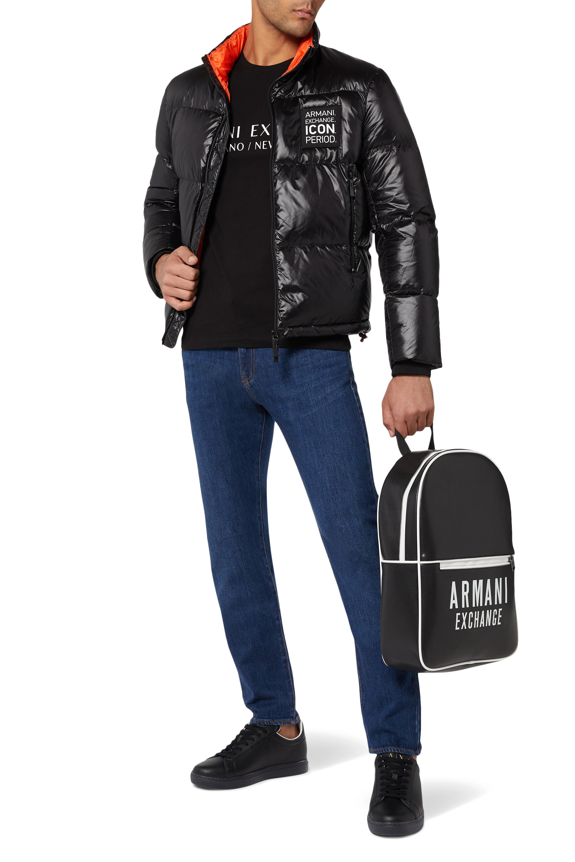 تيشيرت بشعار الماركة كلاسيكي