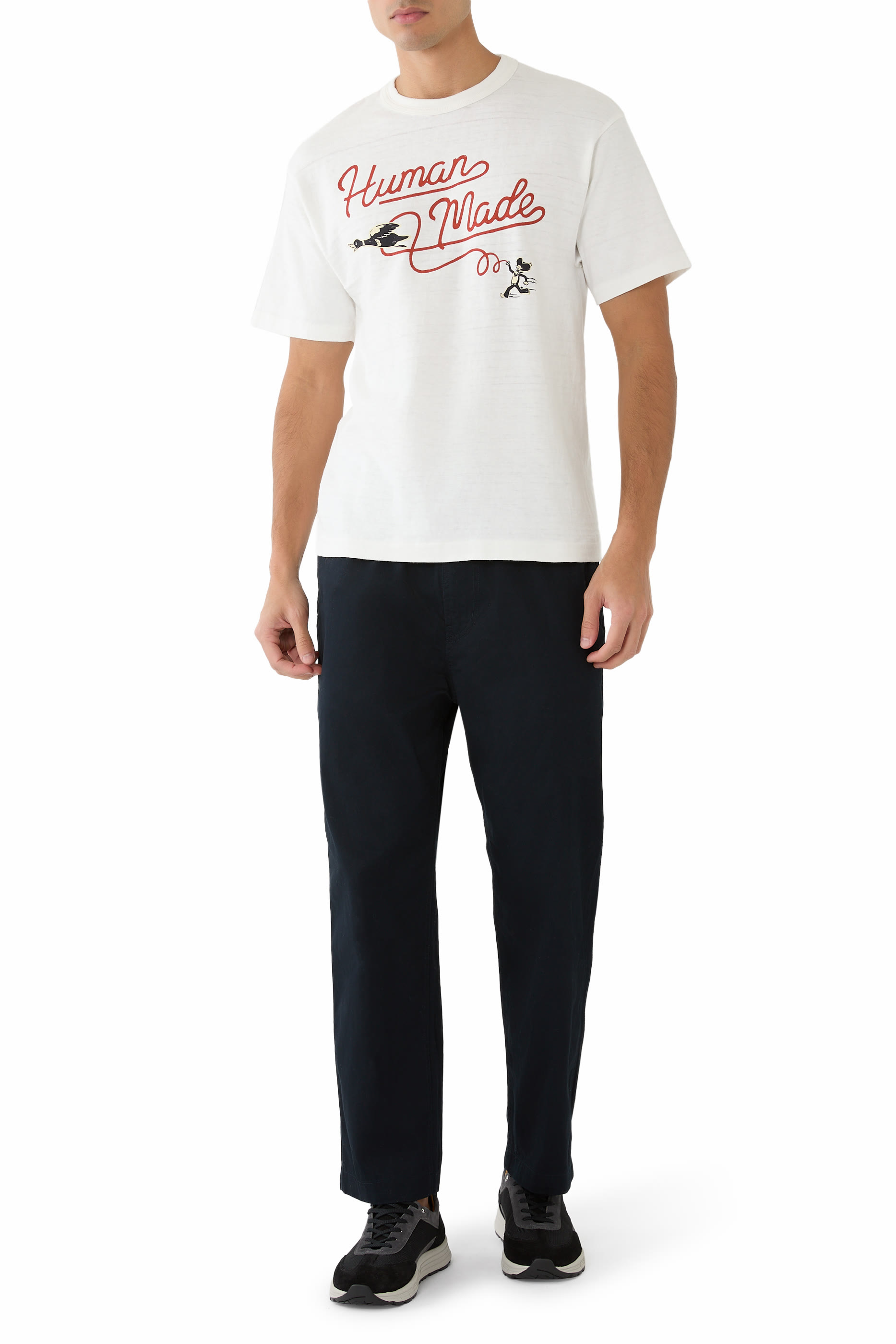 تيشيرت بطبعة غرافيكية