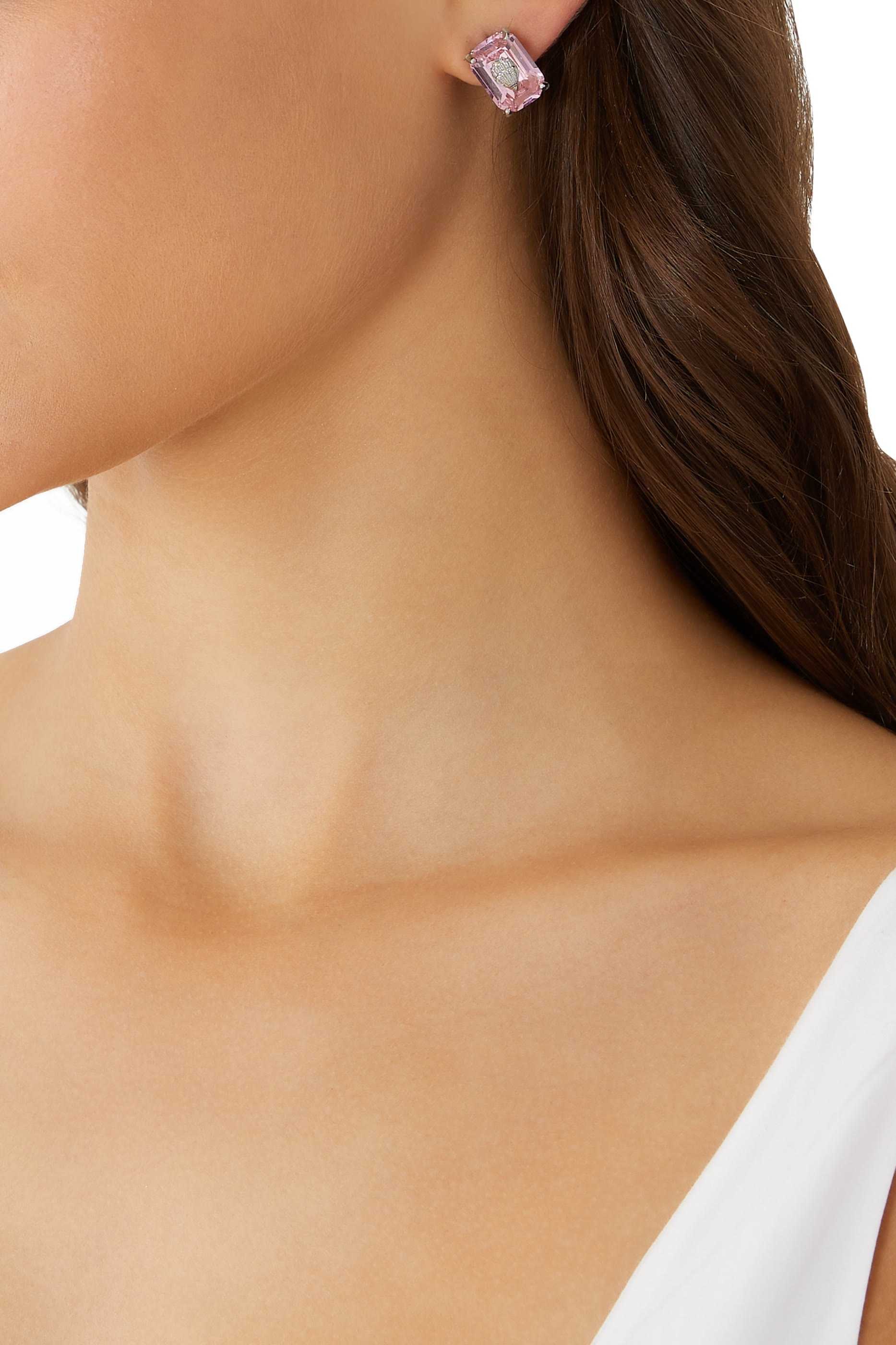 أقراط مرصعة بكريستال