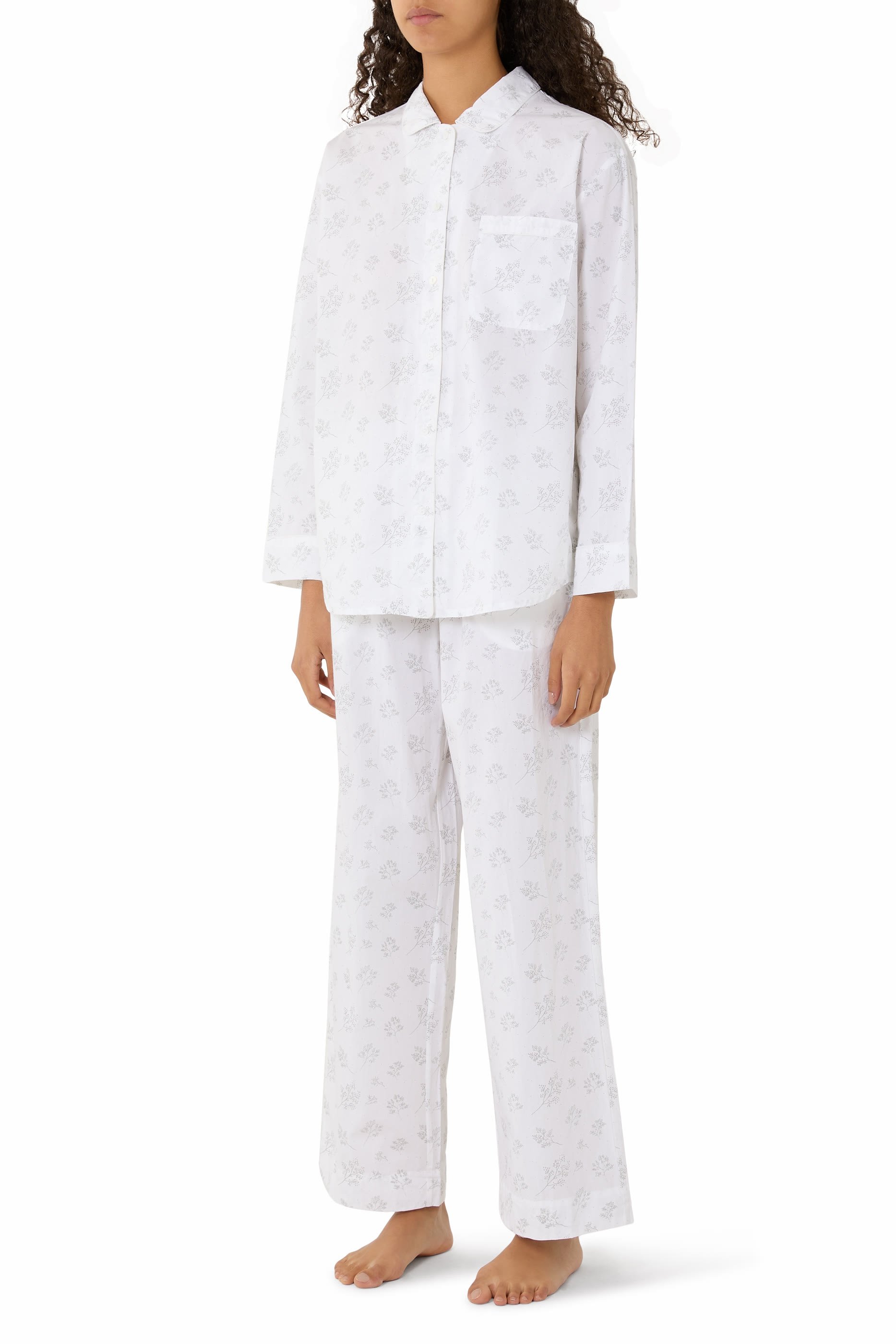 طقم بيجامة بقصة مريحة بطبعة أغصان الشجر قطن عضوي