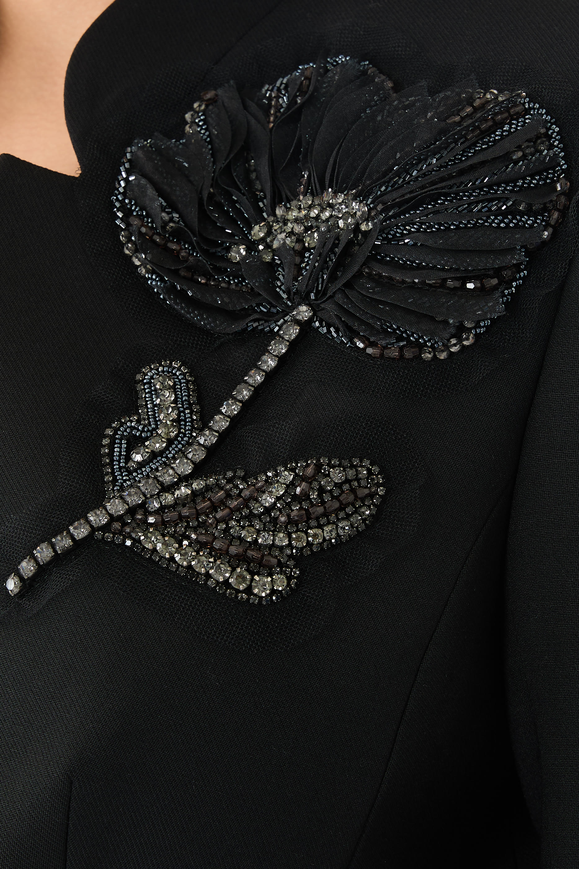 جاكيت كيران بقصة ملائمة للجسم