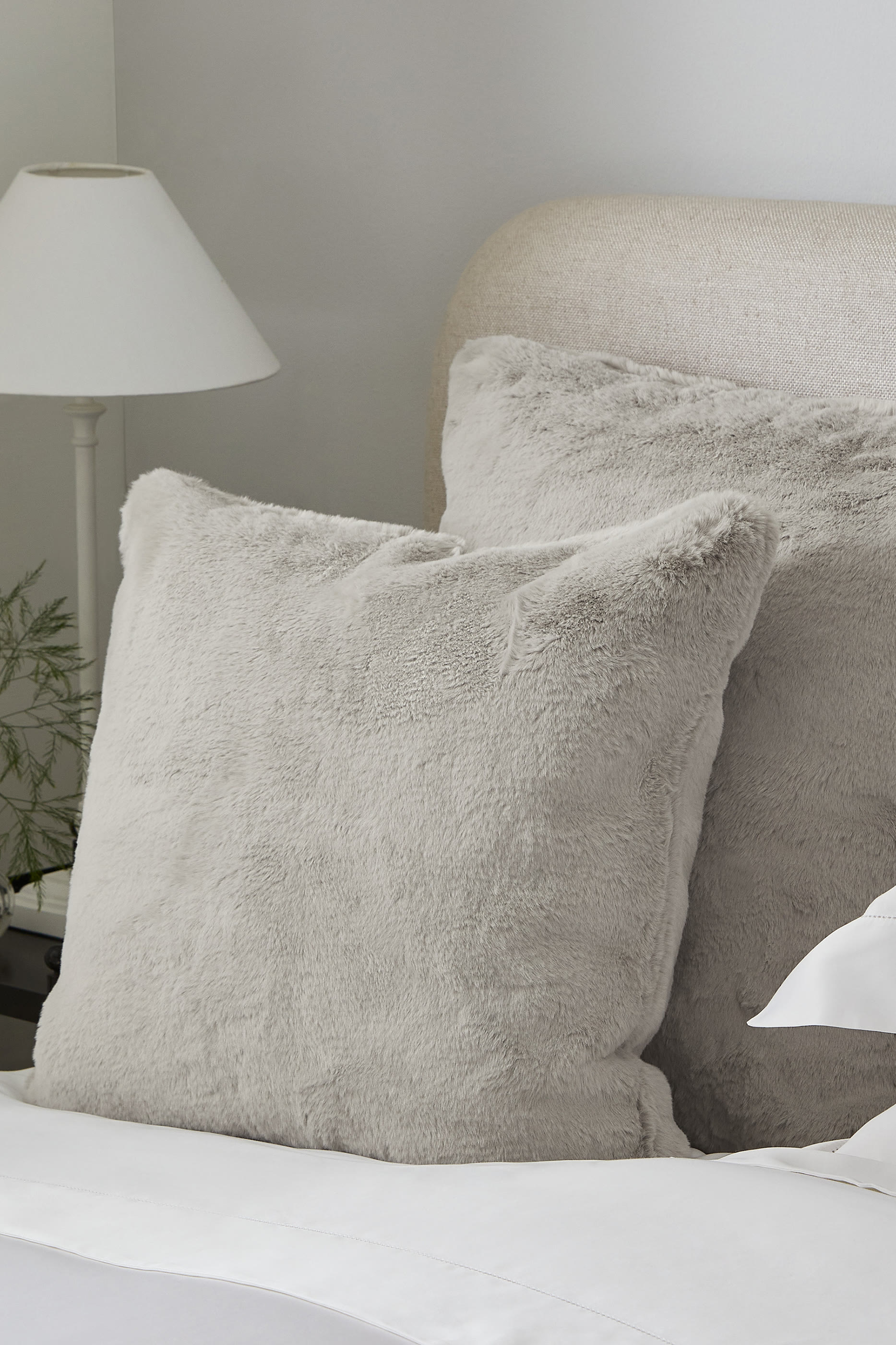 غطاء وسادة فرو صناعي فائق النعومة