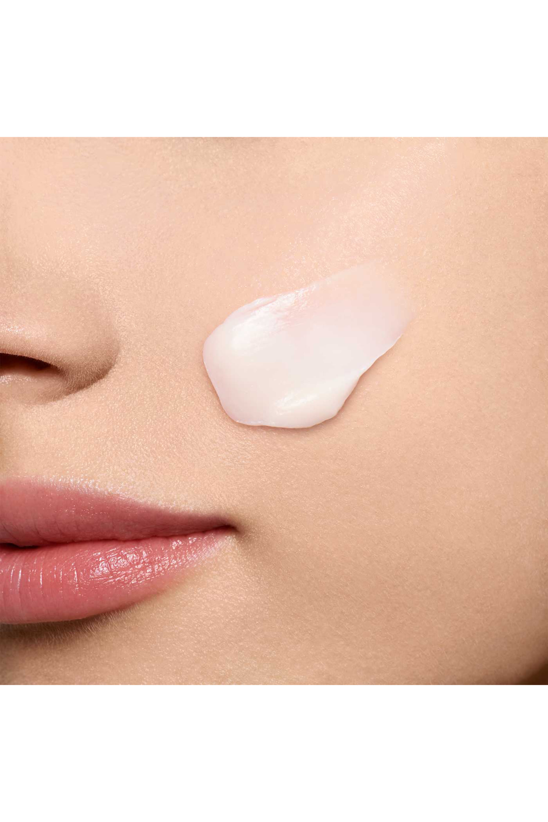 كريم نهاري سوبر ريستوريتيف للبشرة شديدة الجفاف