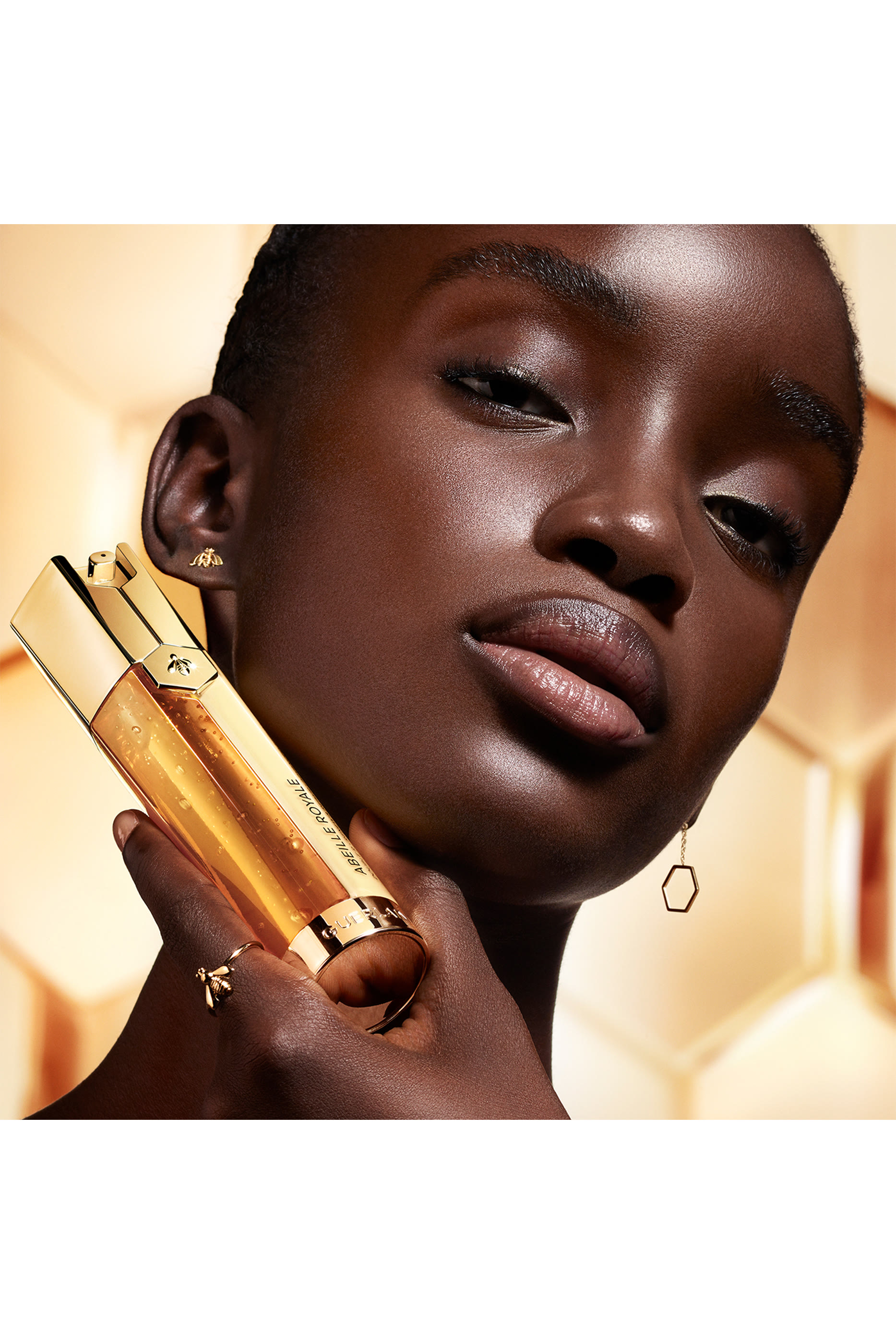 سيروم أباي رويال دبل آر لتجديد البشرة وإصلاحها