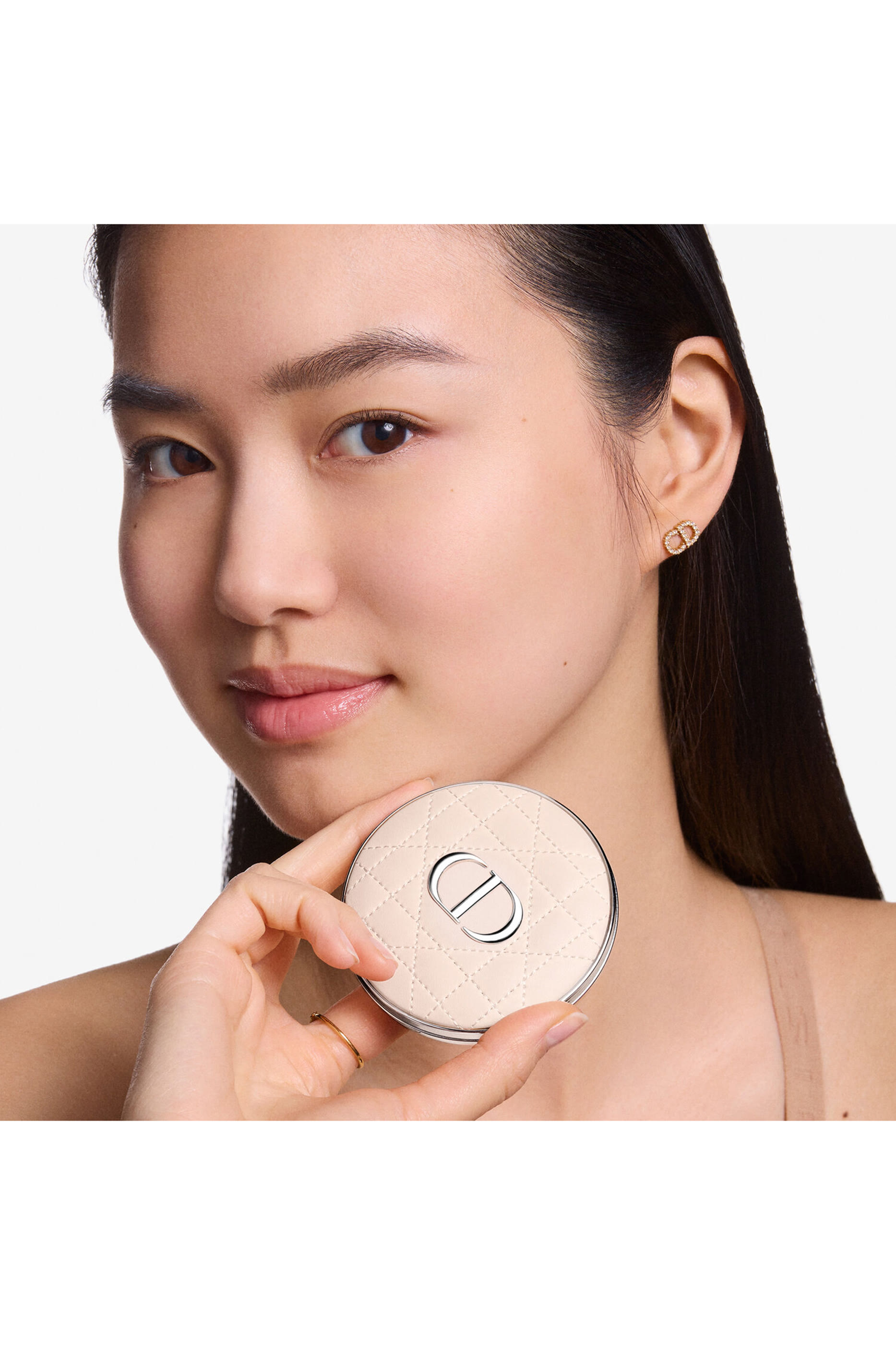 بودرة تثبيت مكياج فوريفر نيود فلتر غير لامعة لإخفاء عيوب البشرة