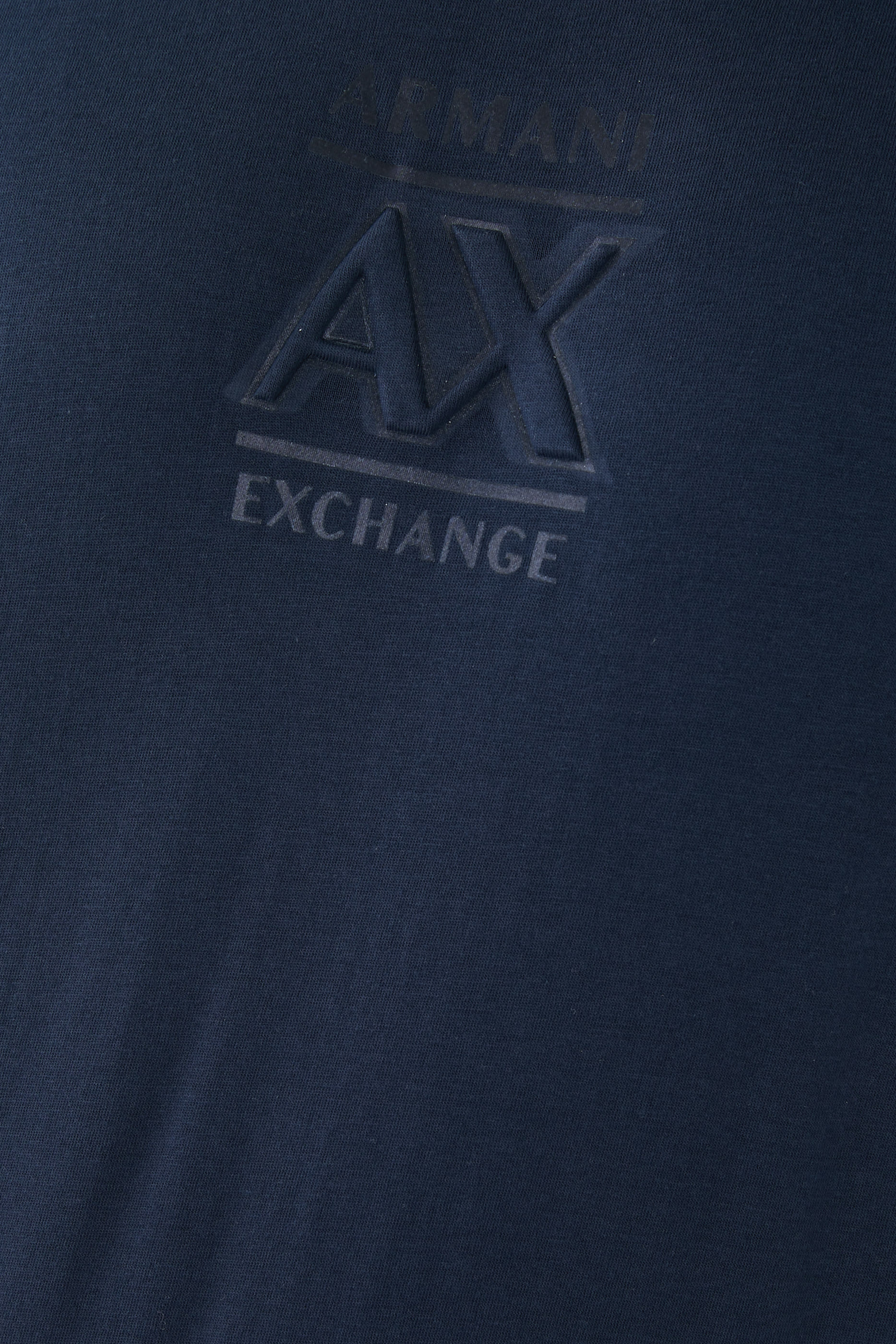 تيشيرت ميتا ناتشر بياقة ضيقة