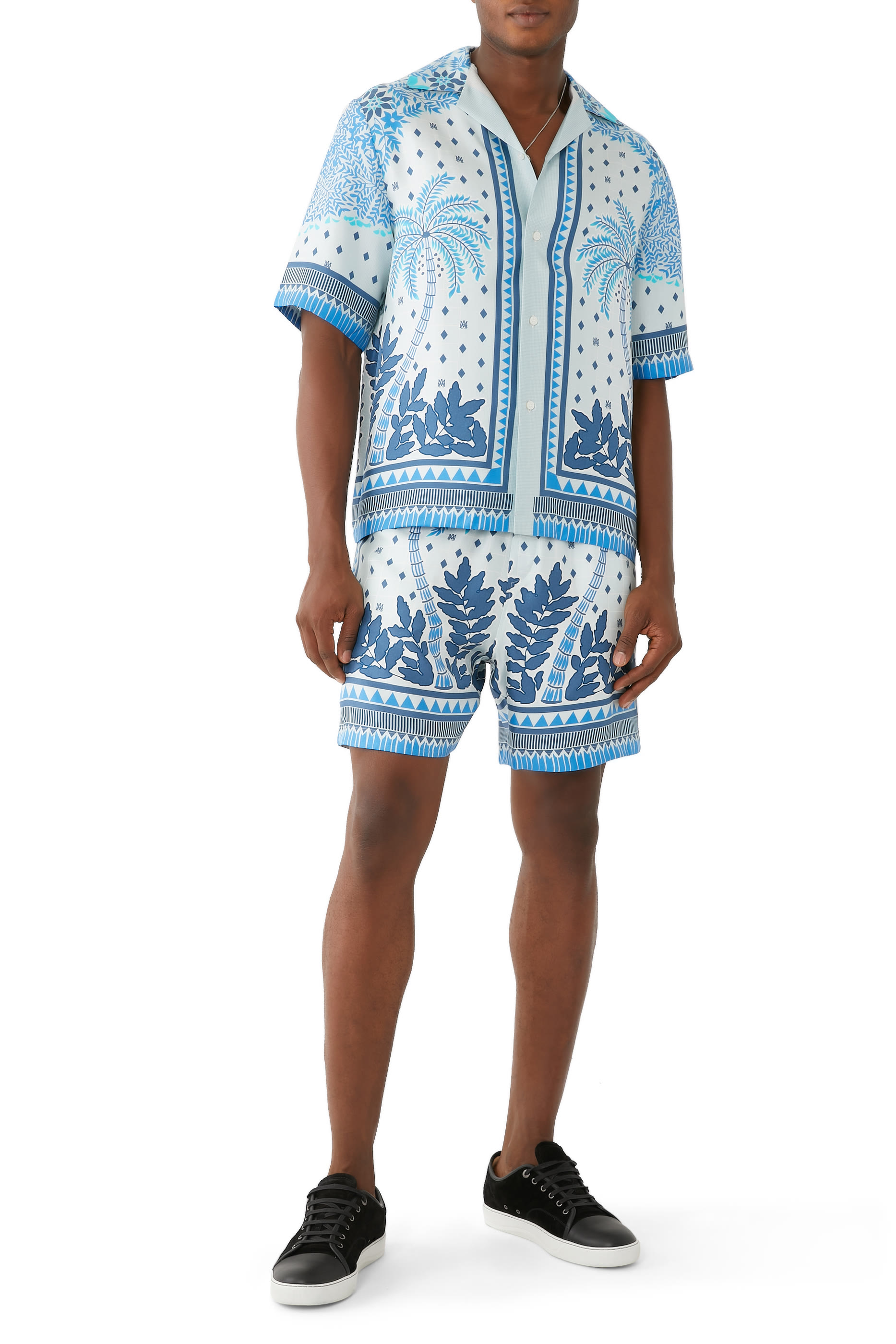 قميص بنقشة حرير تويل بطبعات أشجار نخيل