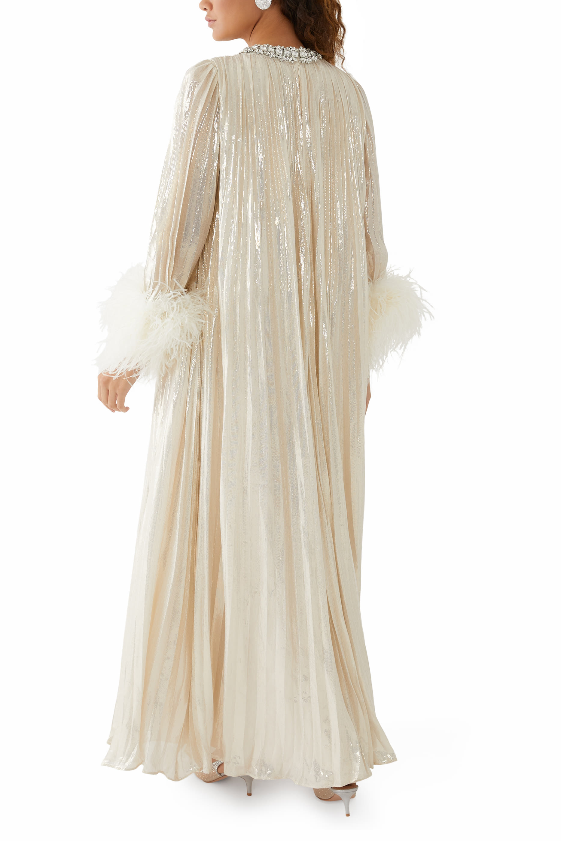 فستان طويل مزين بريش