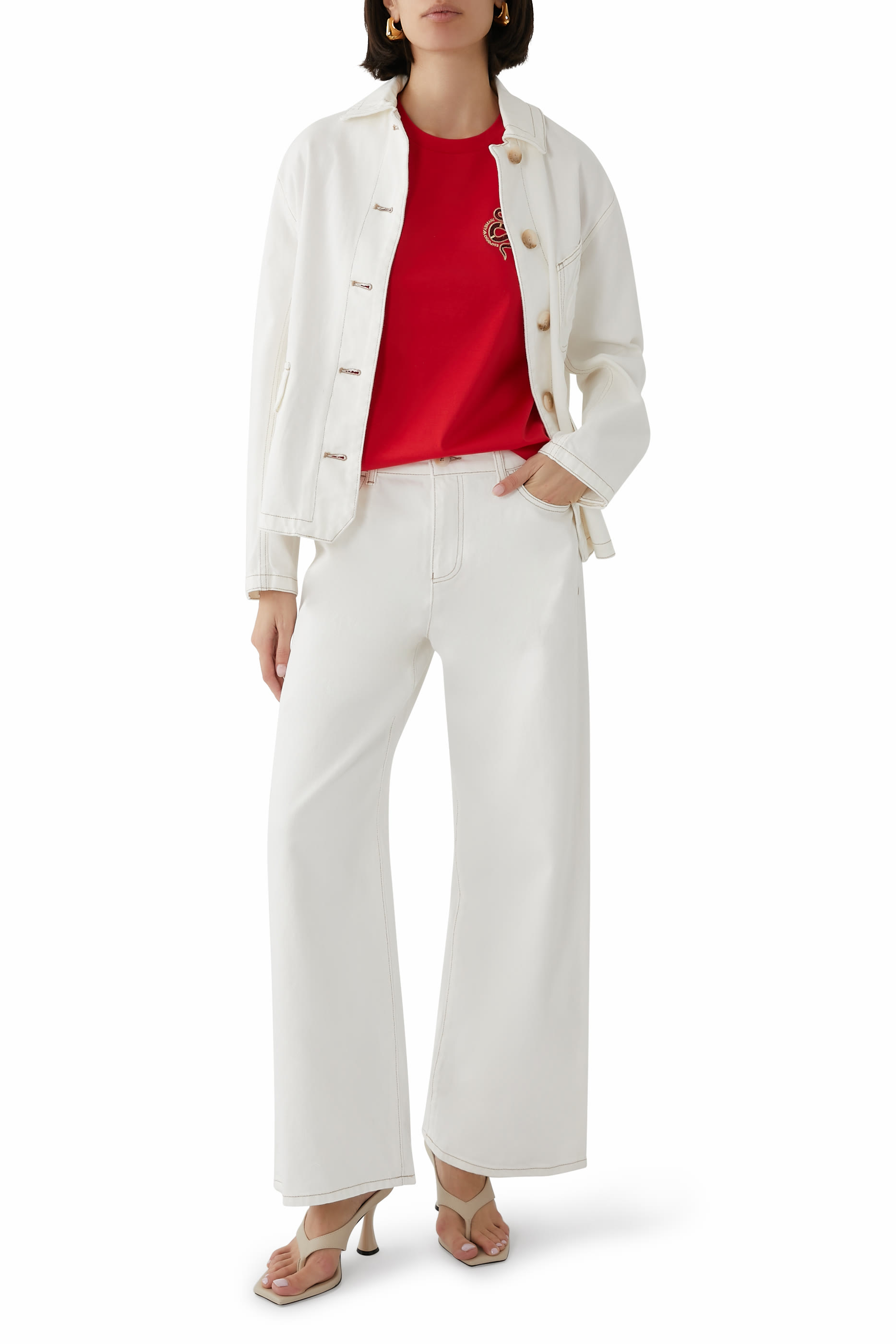 بنطال جينز بقصة ساق واسعة