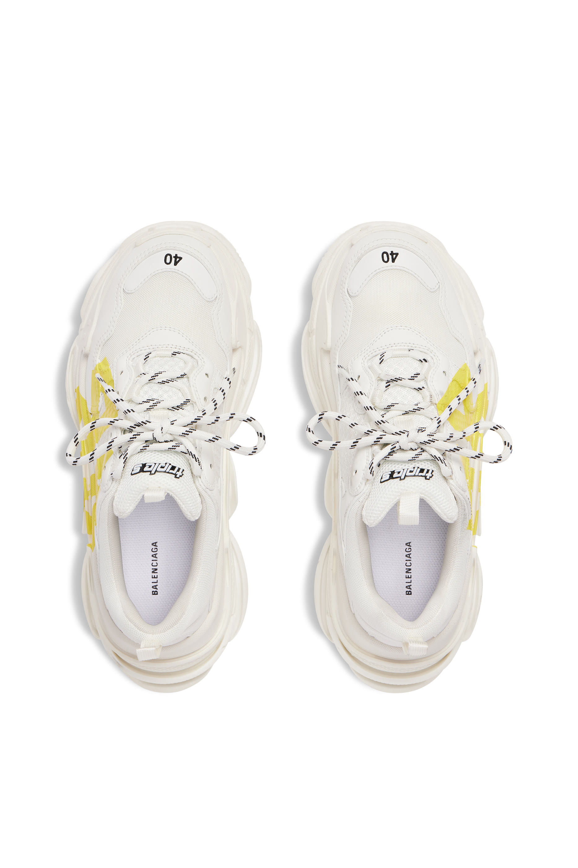 سنيكرز تريبل إس تايب بأشرطة