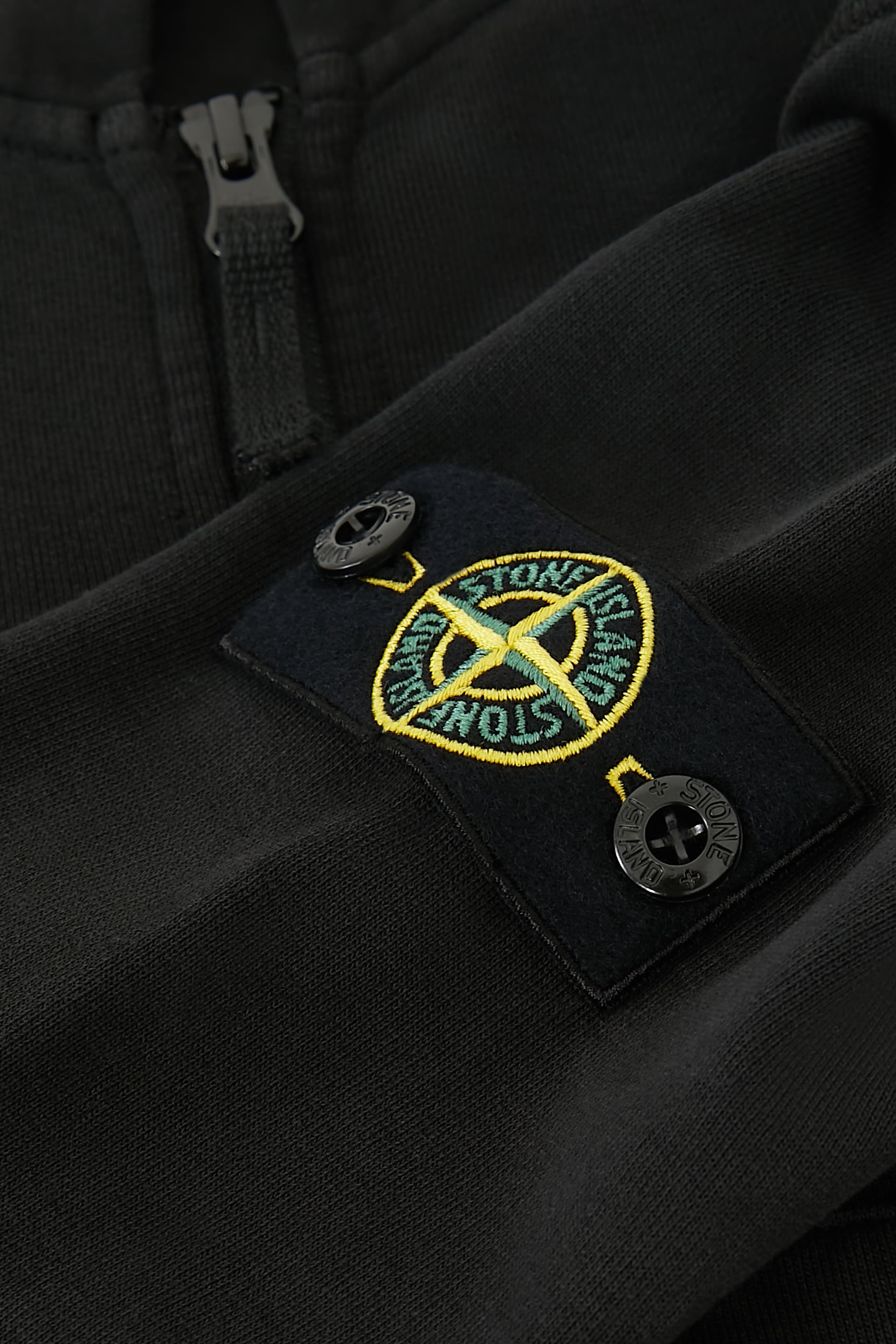 كنزة بتصميم هودي للأطفال