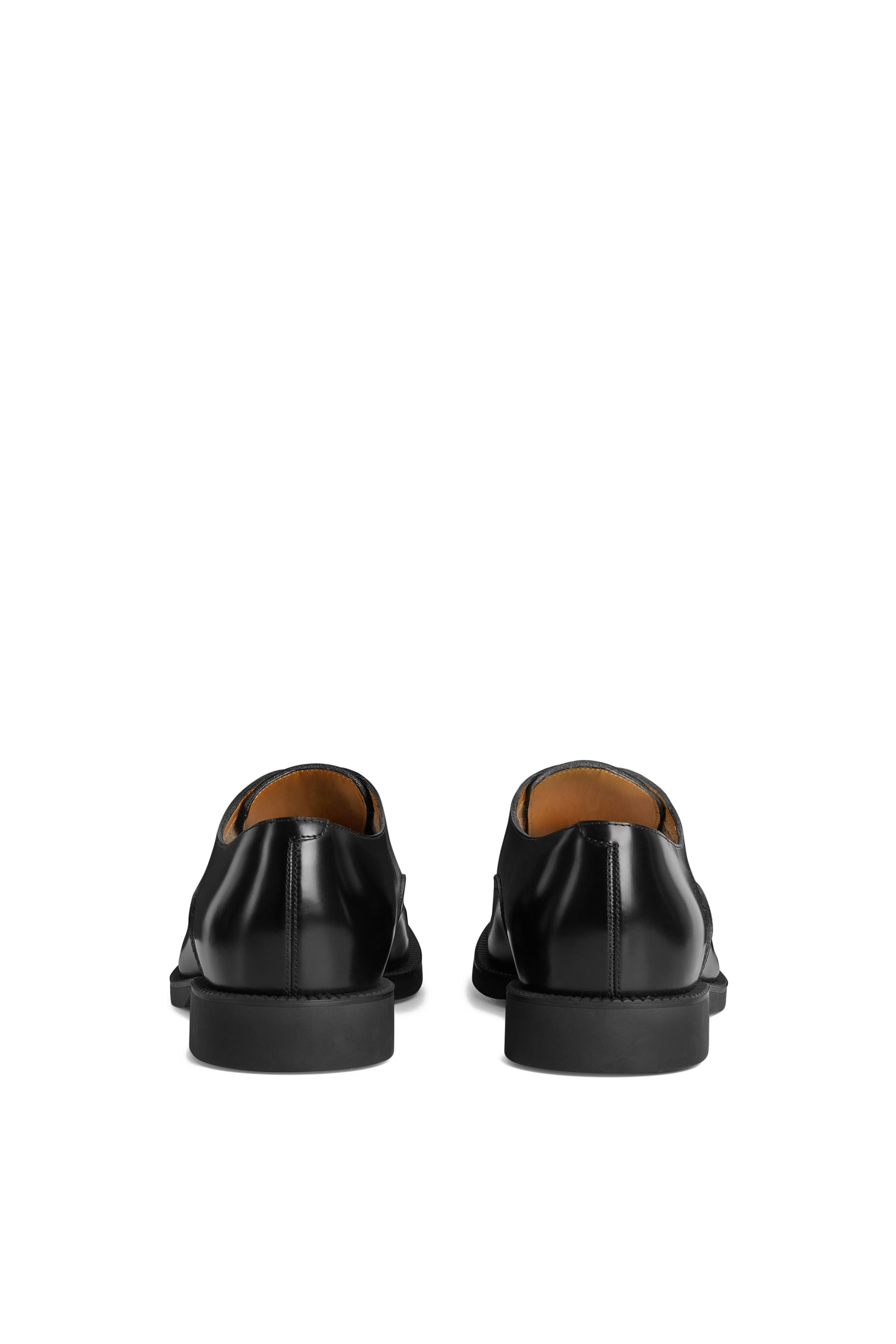 حذاء سهل الارتداء بأربطة