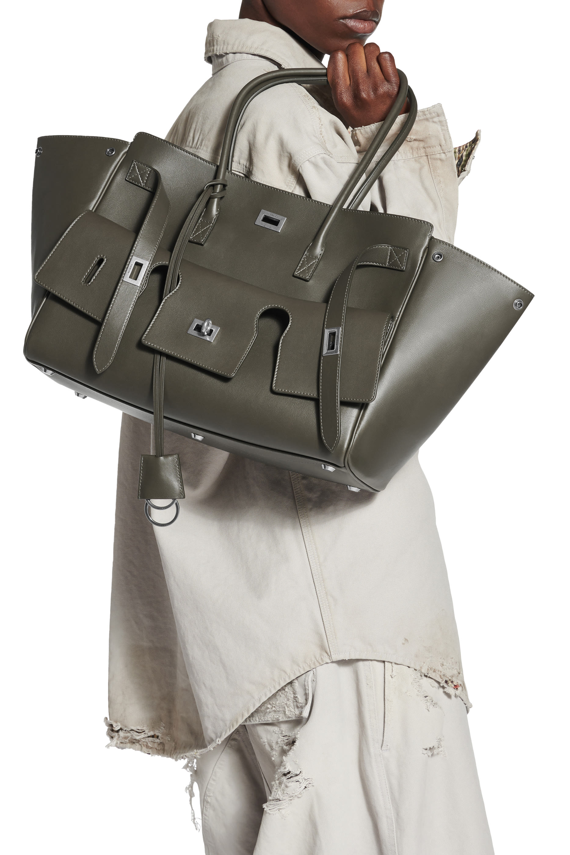 حقيبة بيل اير كاري اول متوسطة