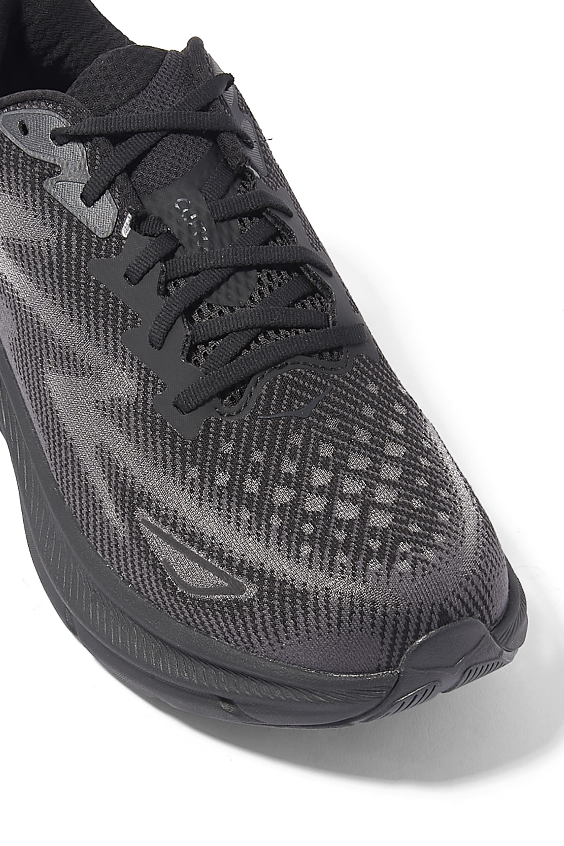 سنيكرز كليفتون 9