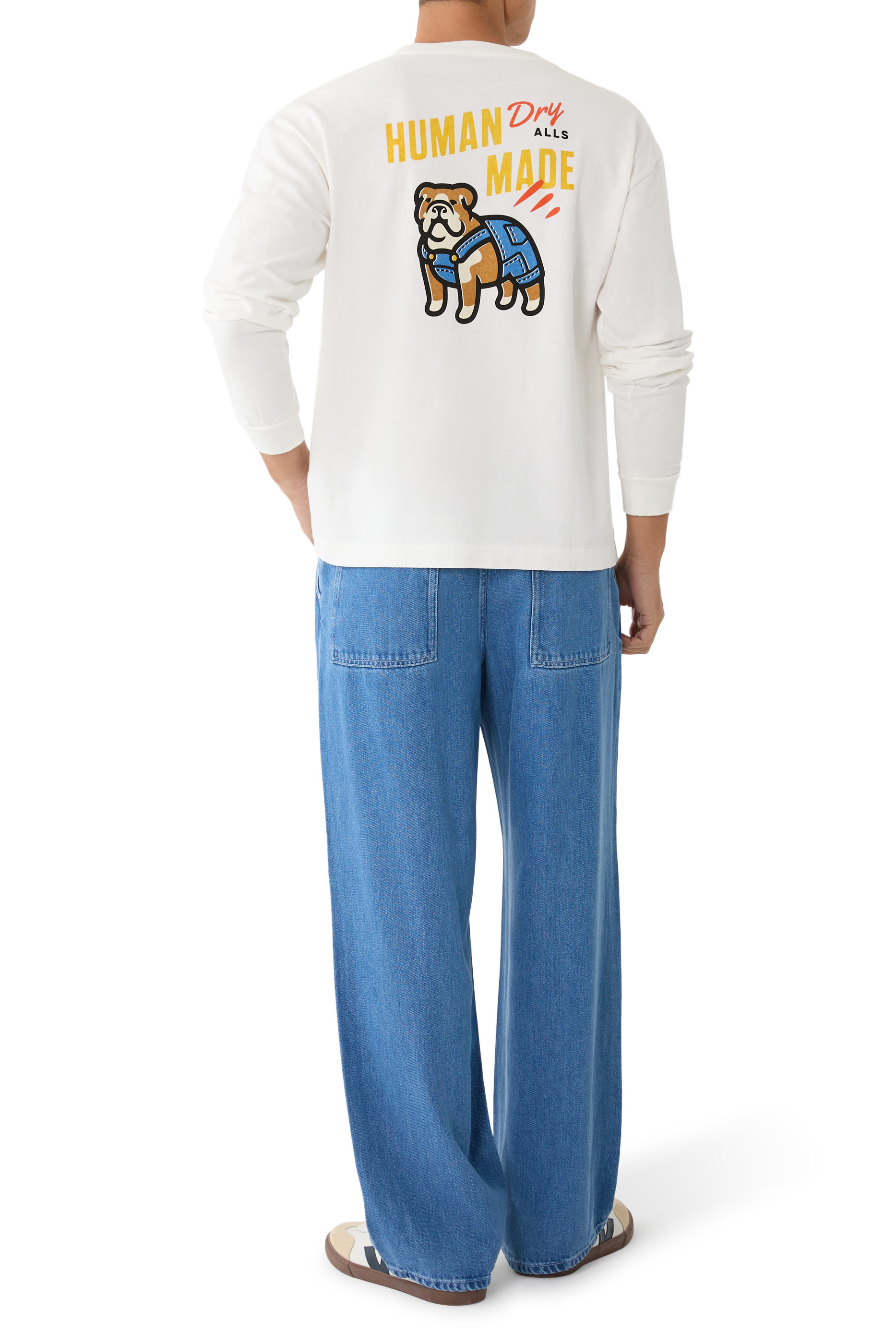 تيشيرت بنقشة شعار الماركة غرافيكية