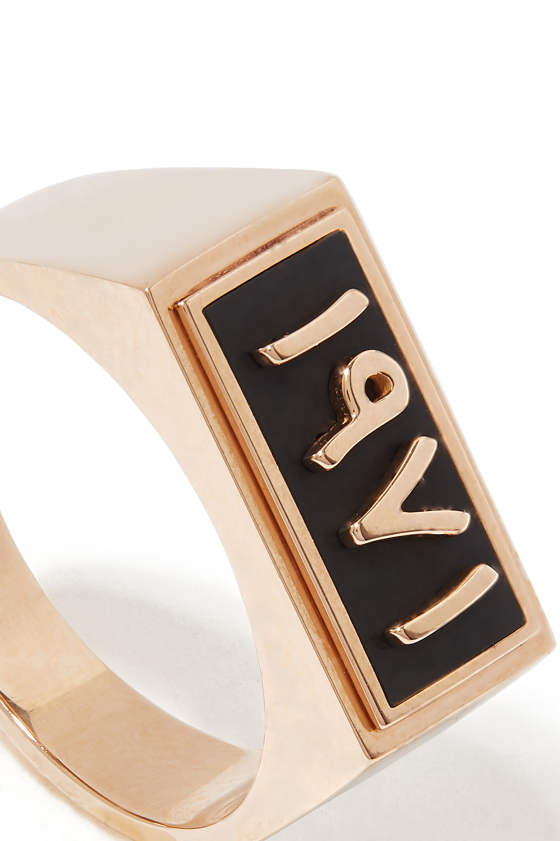 خاتم بواجهة محفورة ب1971 ذهب وردي عيار 18 ومينا