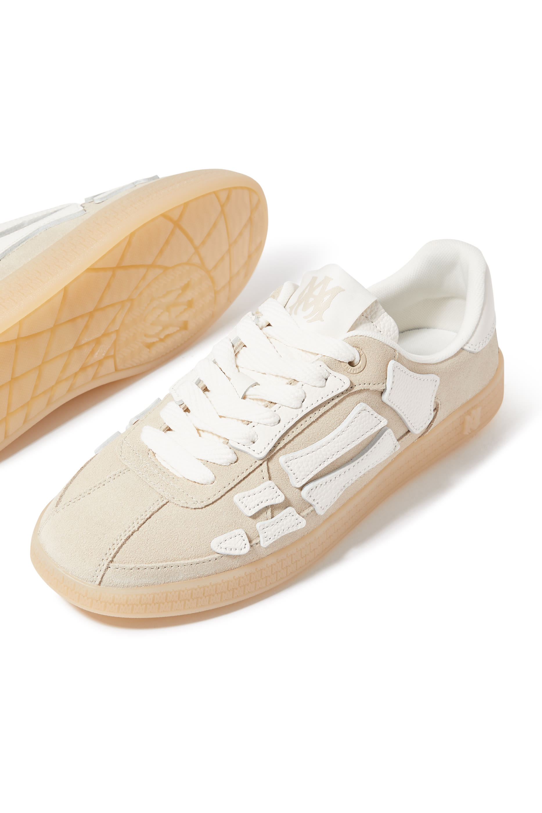 سنيكرز باسيفيك بكاحل منخفض ورقع هيكل عظمي