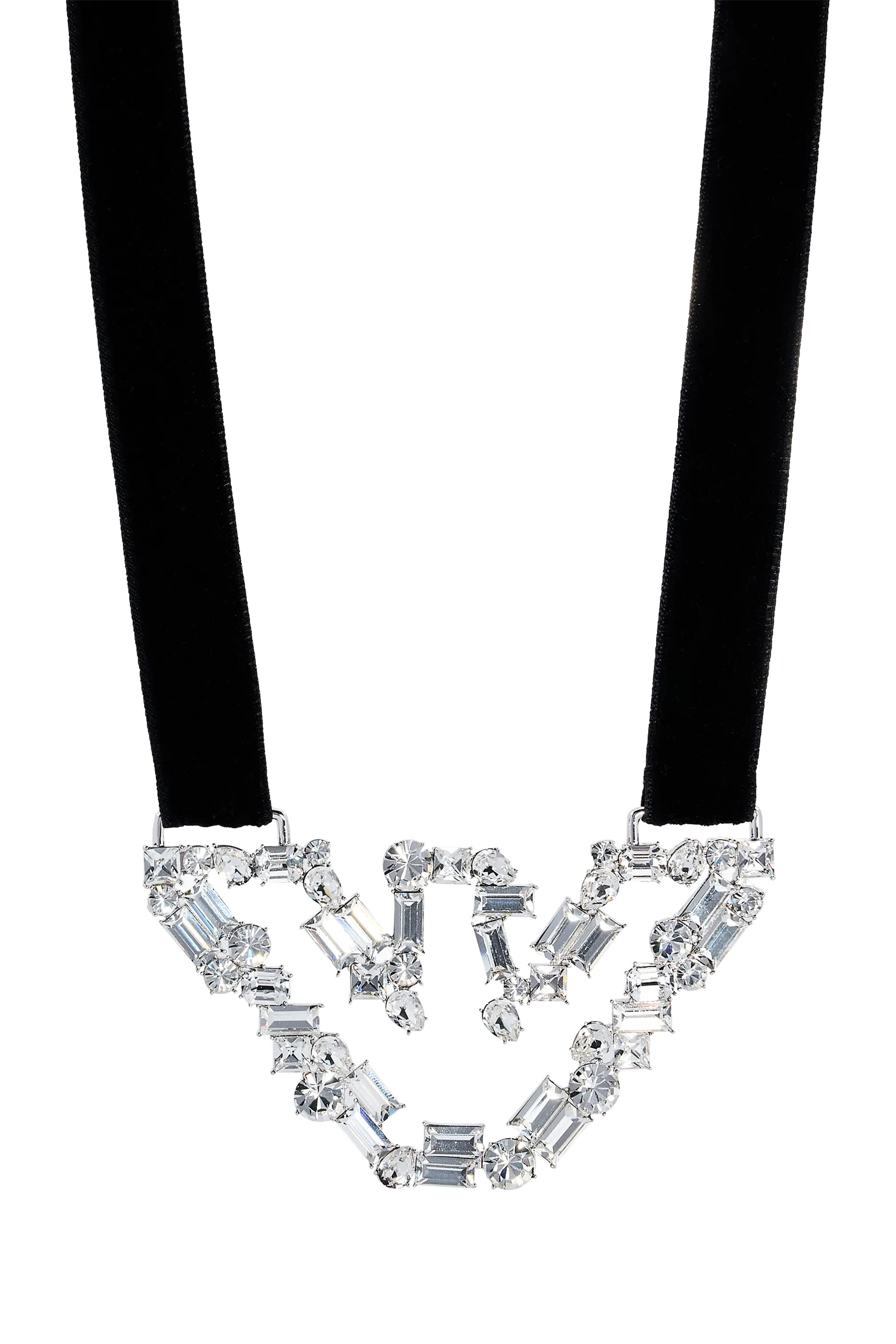 قلادة بتصميم مريلة نحاس