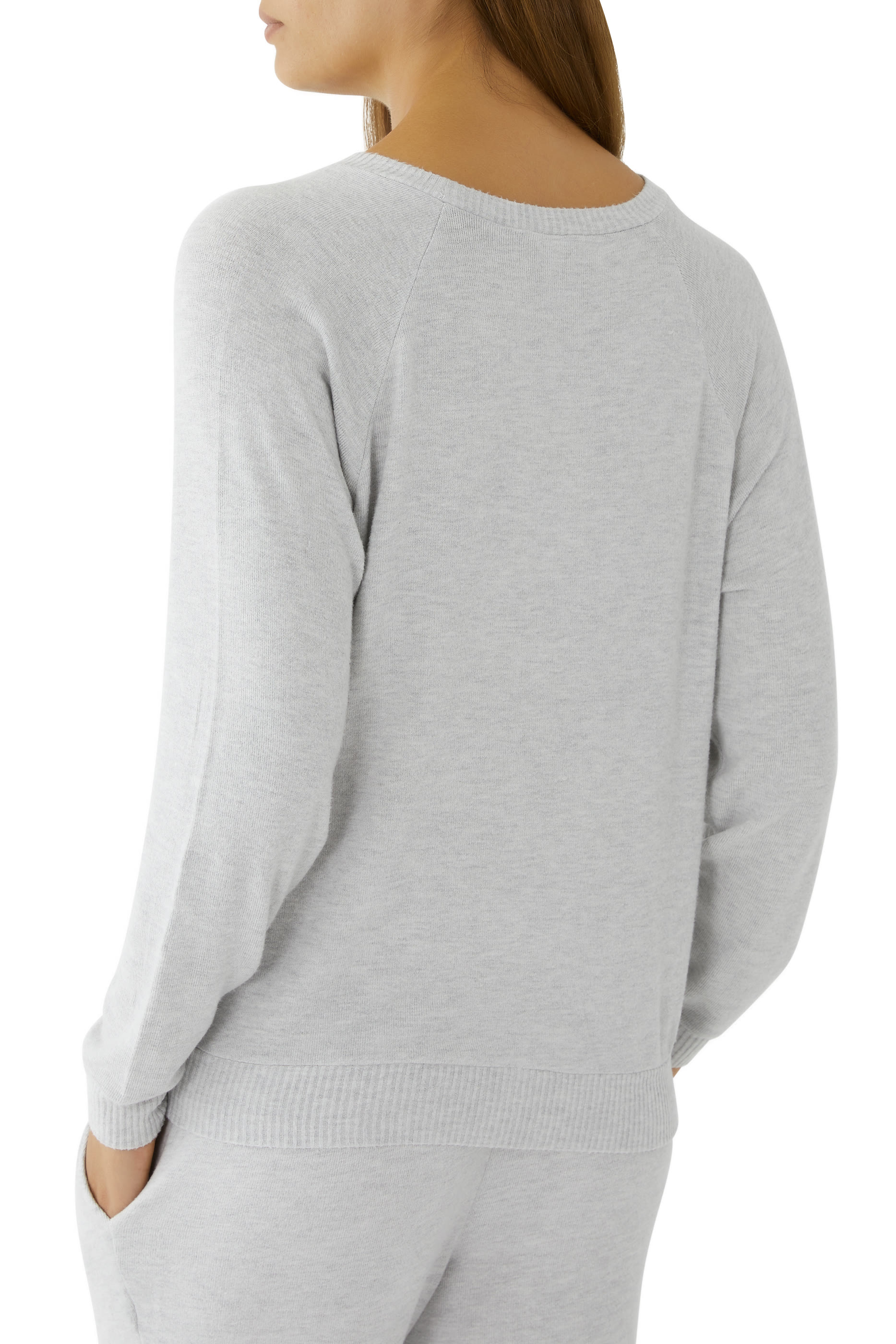 كنزة كوزي تايم بياقة ضيقة