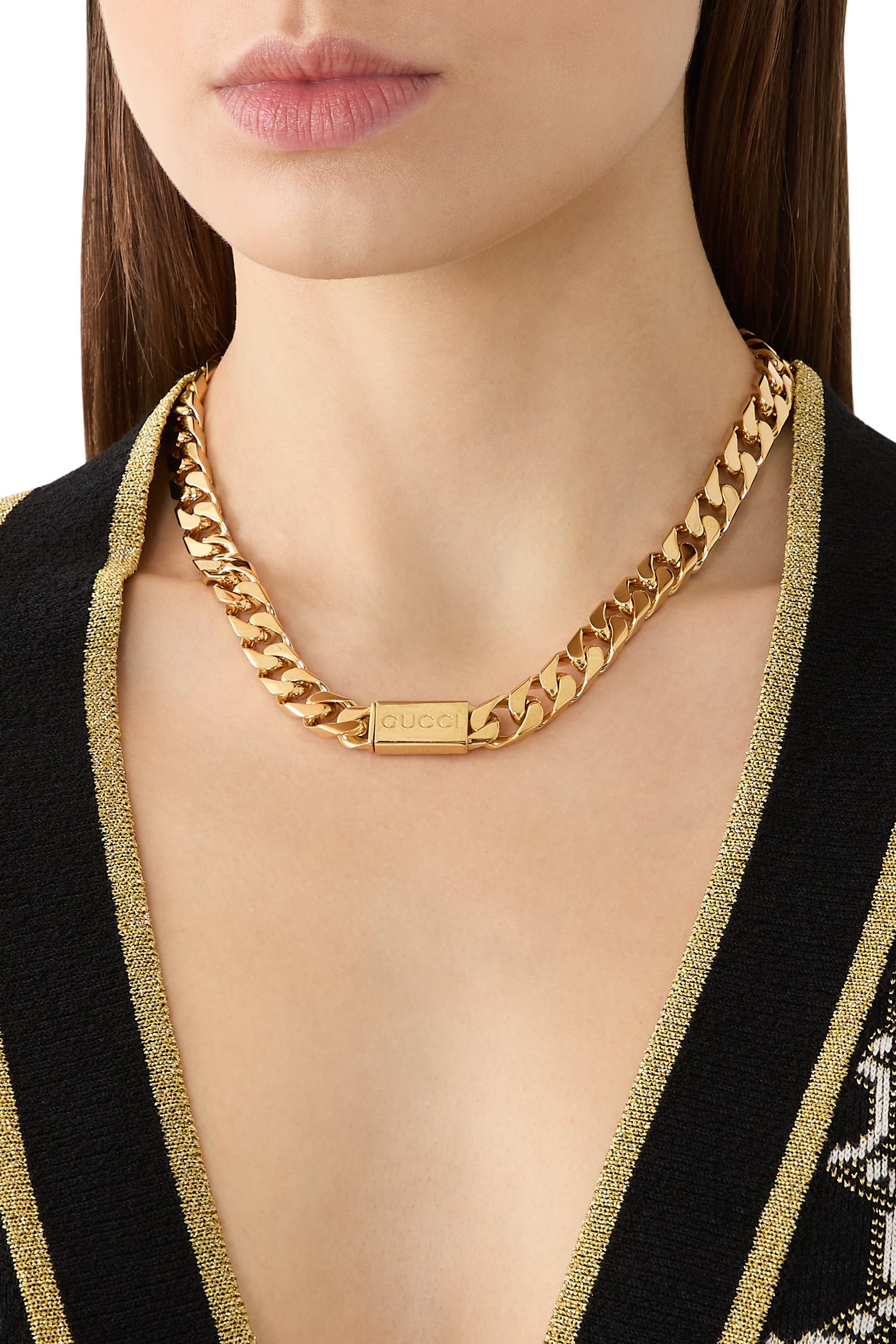 قلادة سلسلة  بشعار الماركة