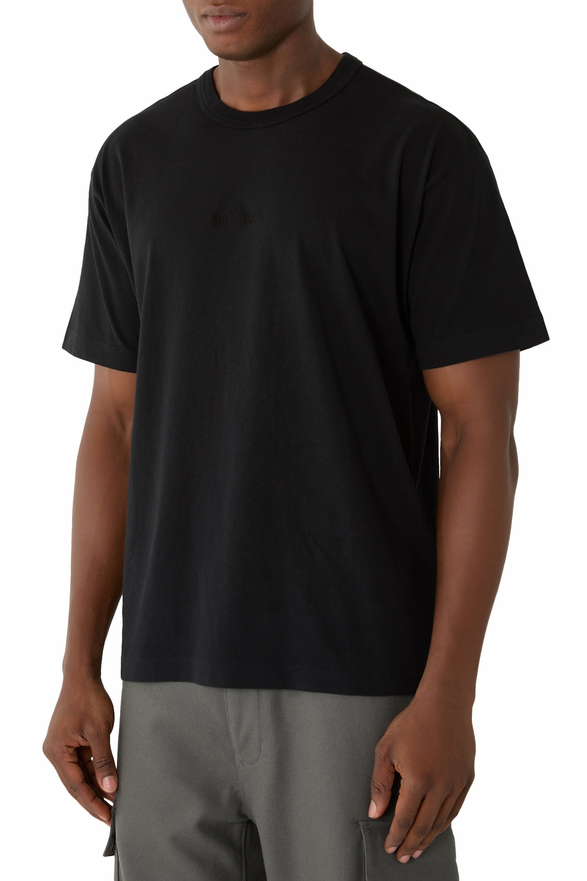 تيشيرت مطرز بشعار الماركة