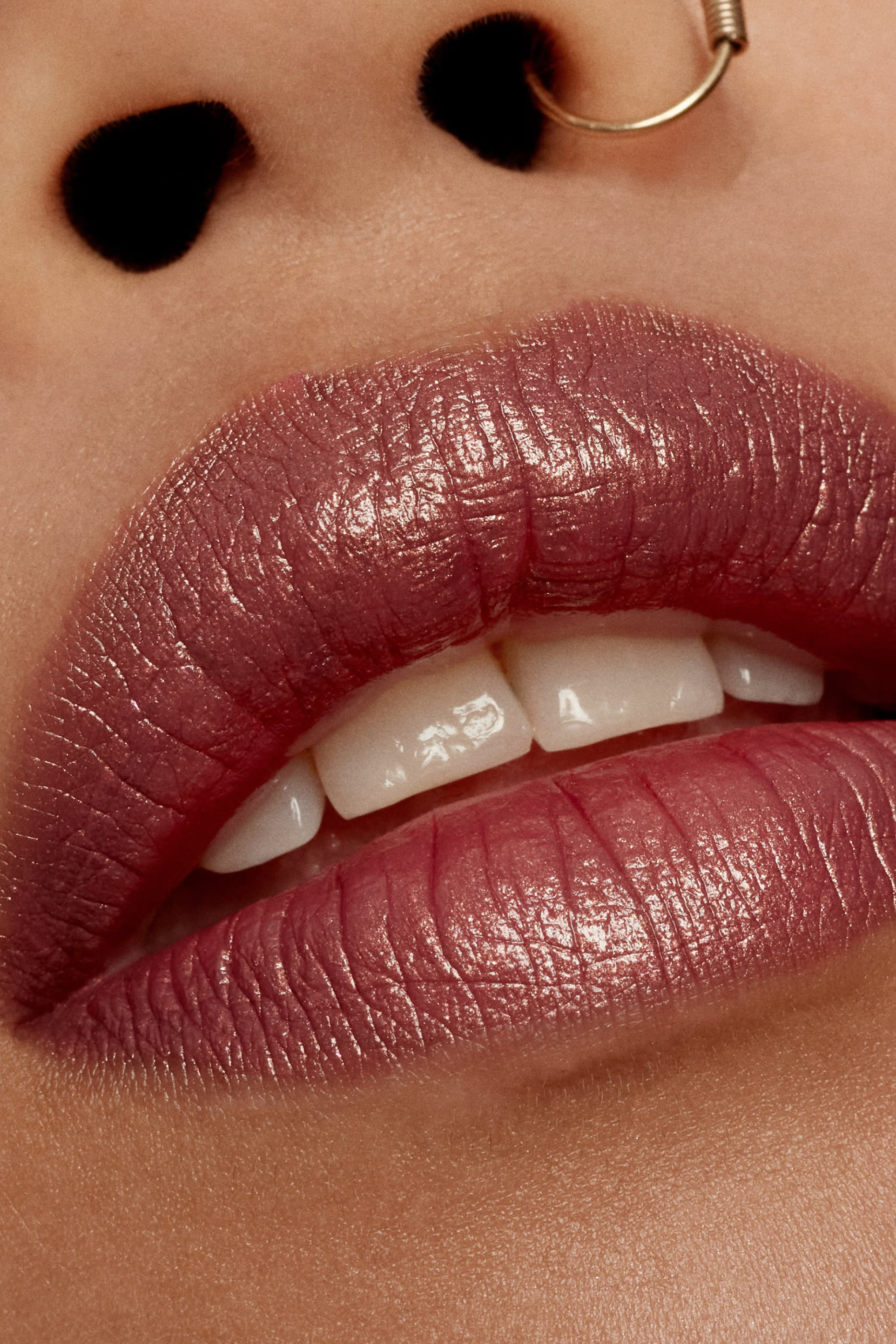 أحمر شفاه لامع