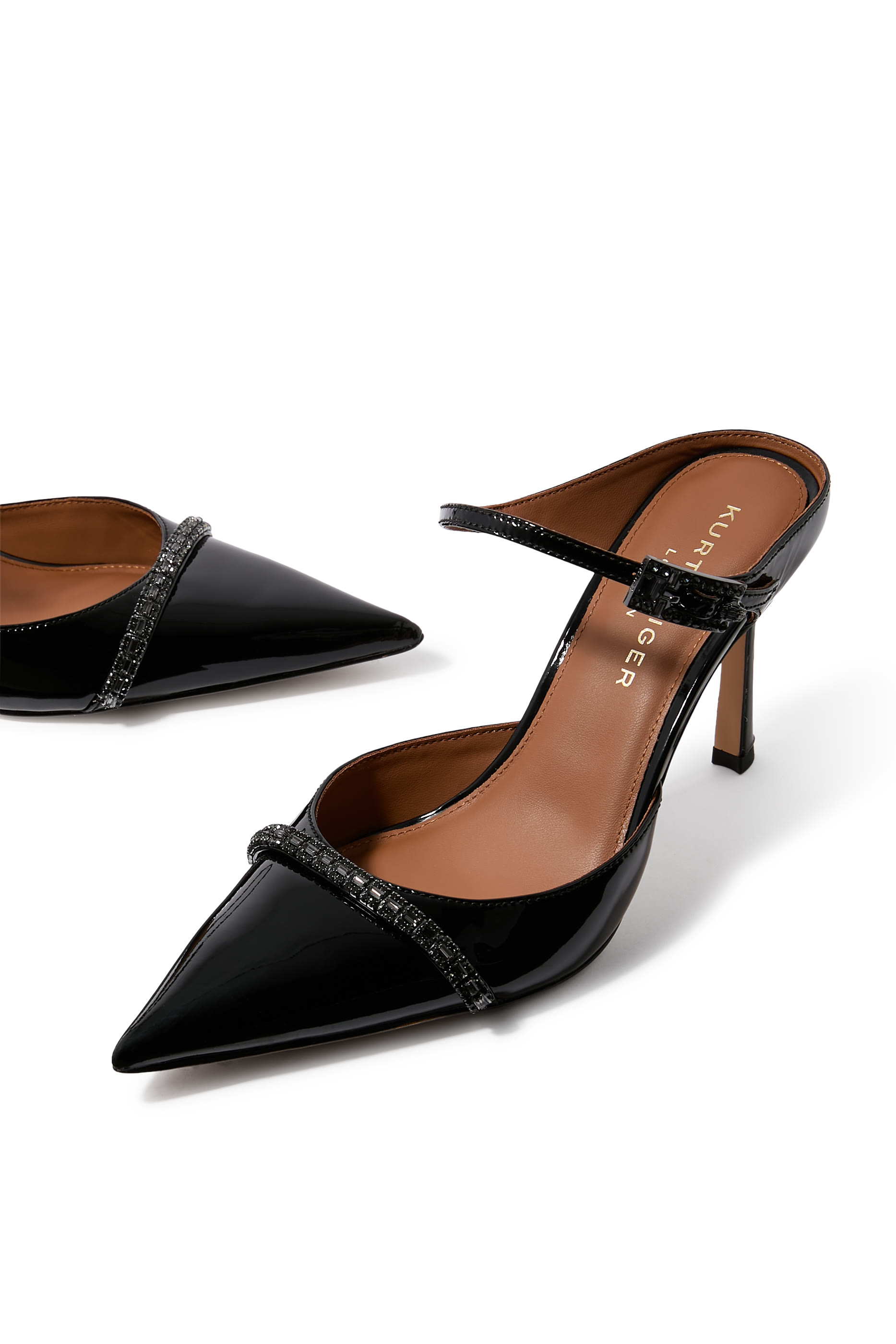 حذاء مفتوح من الخلف 90 بمقدمة مرصعة بأحجار