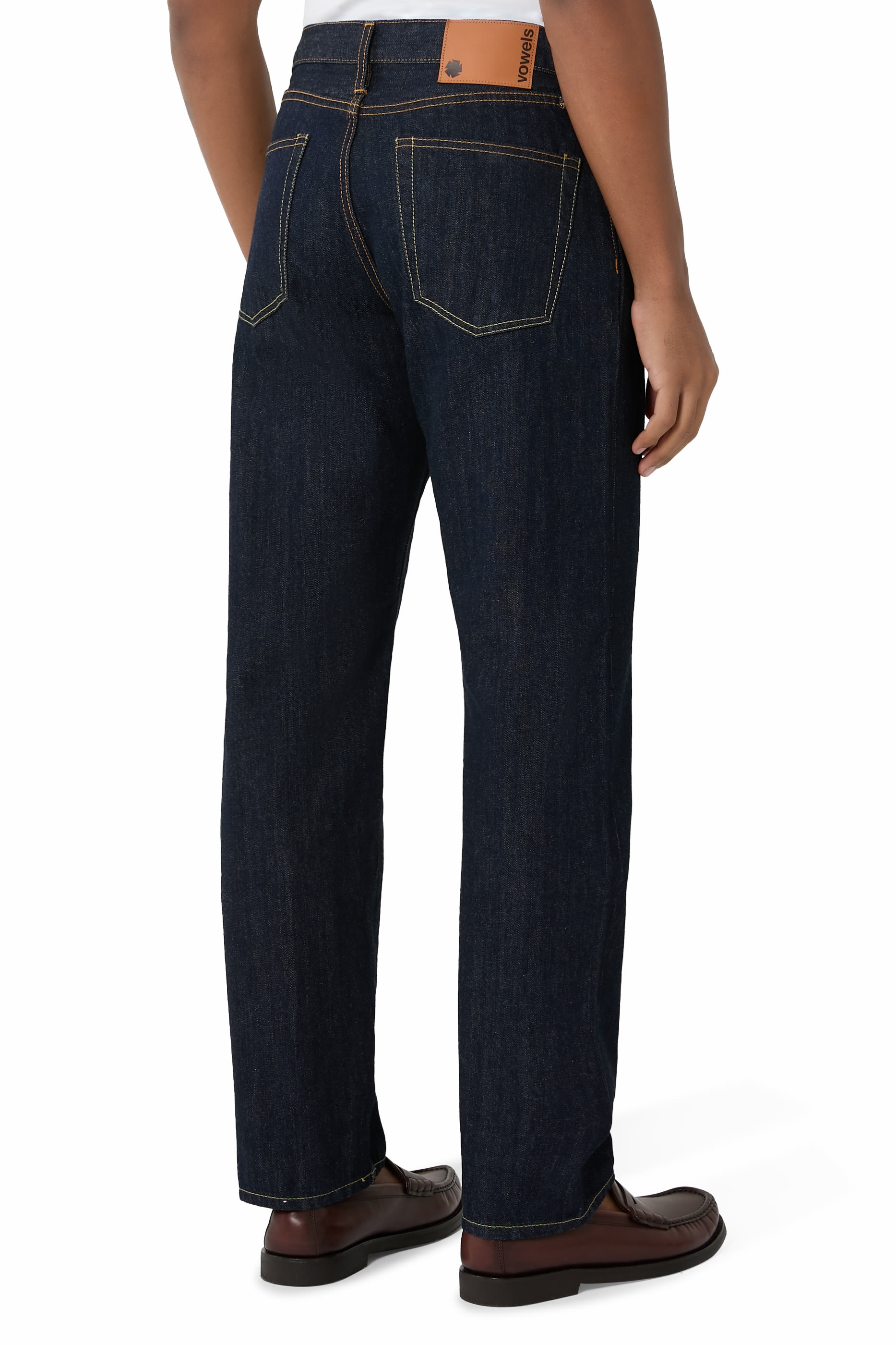 بنطال دنيم بشعار الماركة