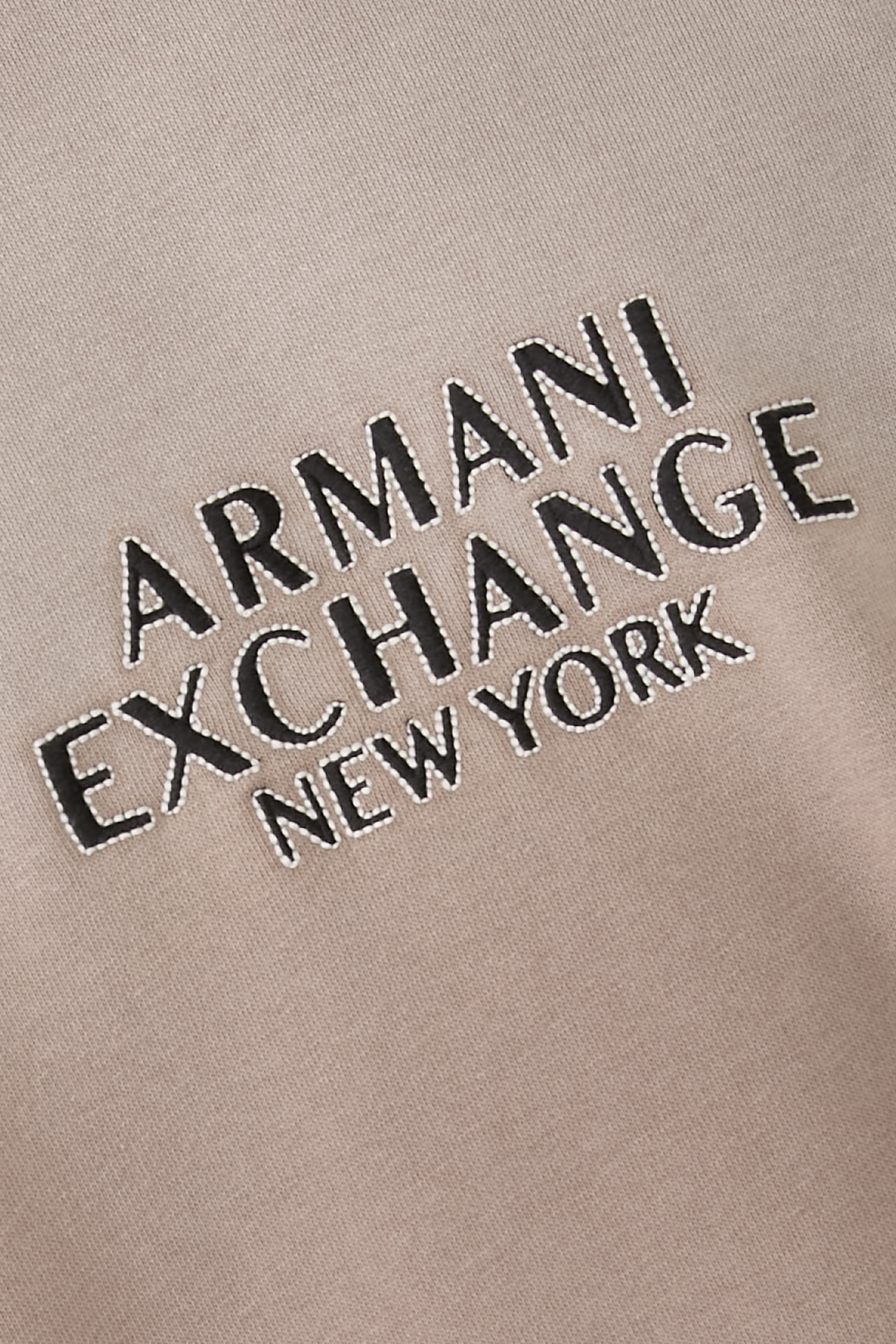 سويت شيرت بشعار الماركة ولون متدرج