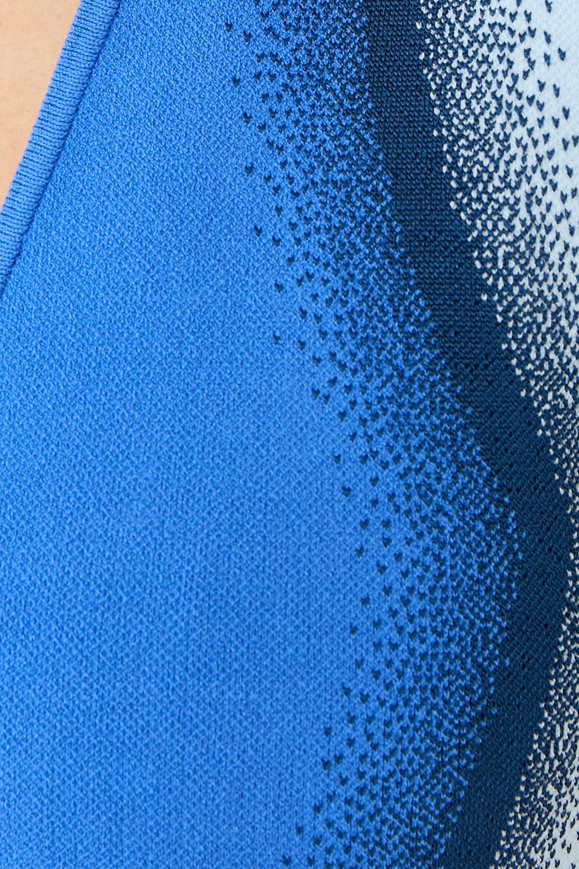 فيست نوفا شيري بنقشة