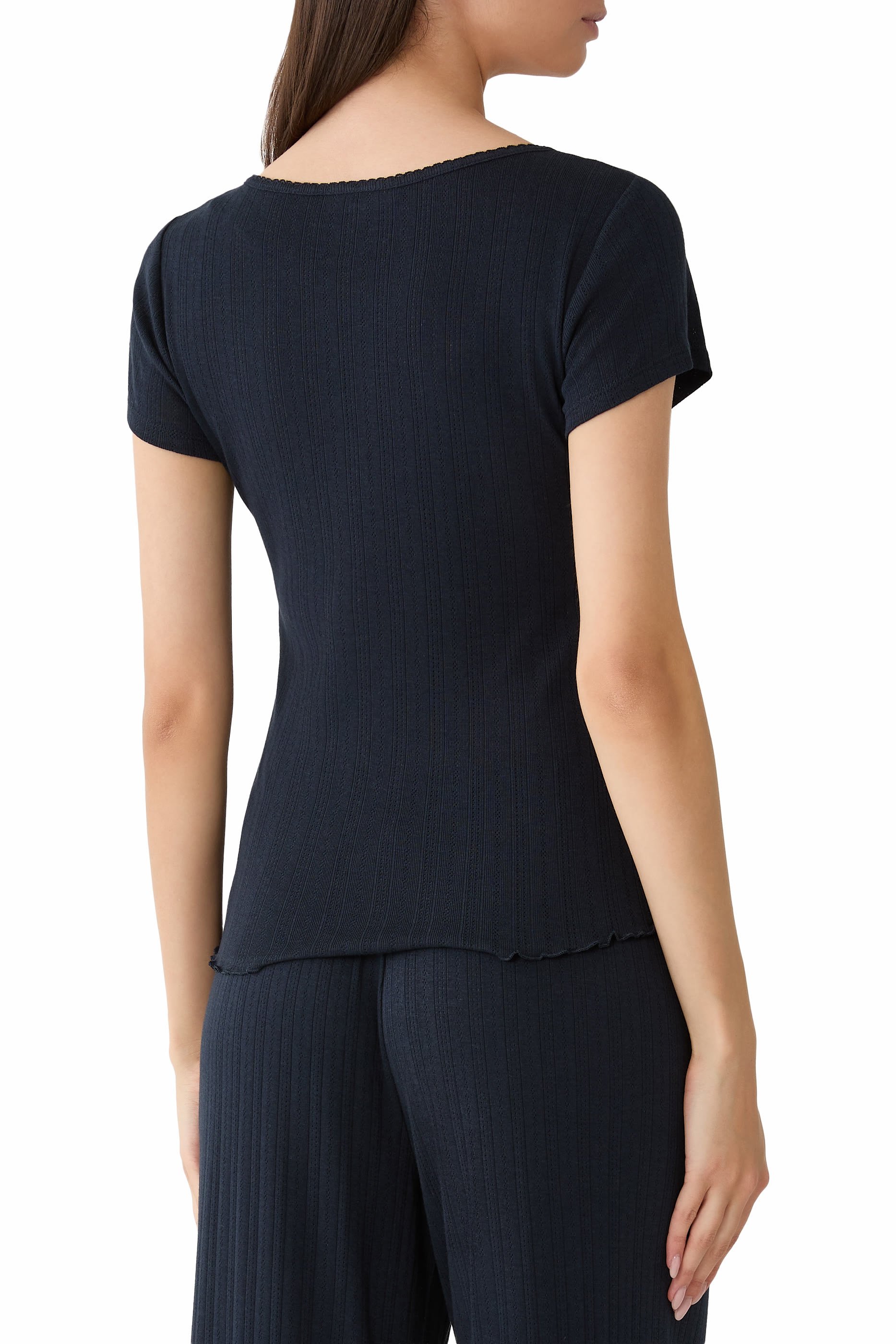 طقم بيجامة بوانتيل بياقة بحواف صدفية