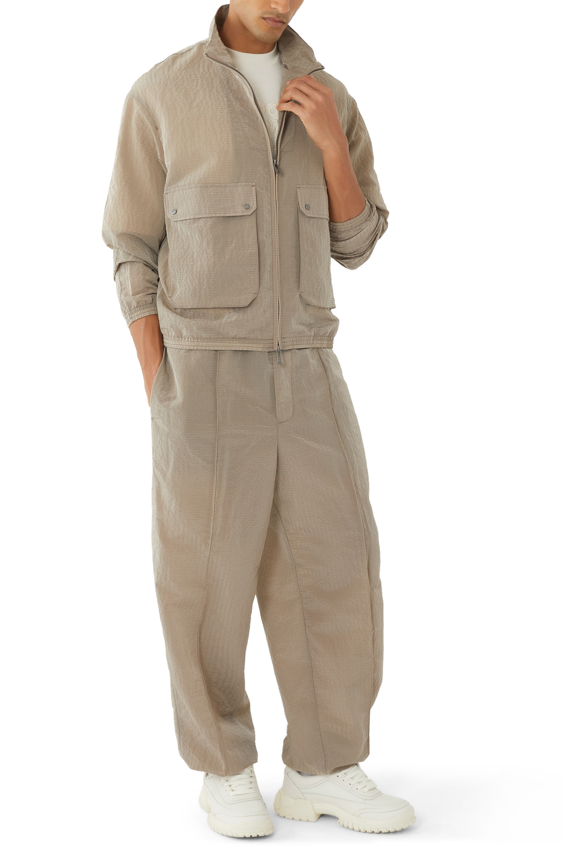 جاكيت نايلون سيرساكر بجيوب أمامية