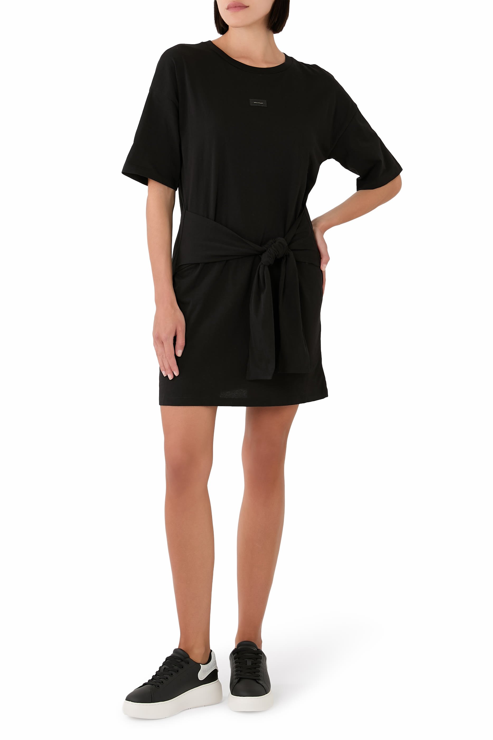 فستان قصير بخصر مزين بشريط