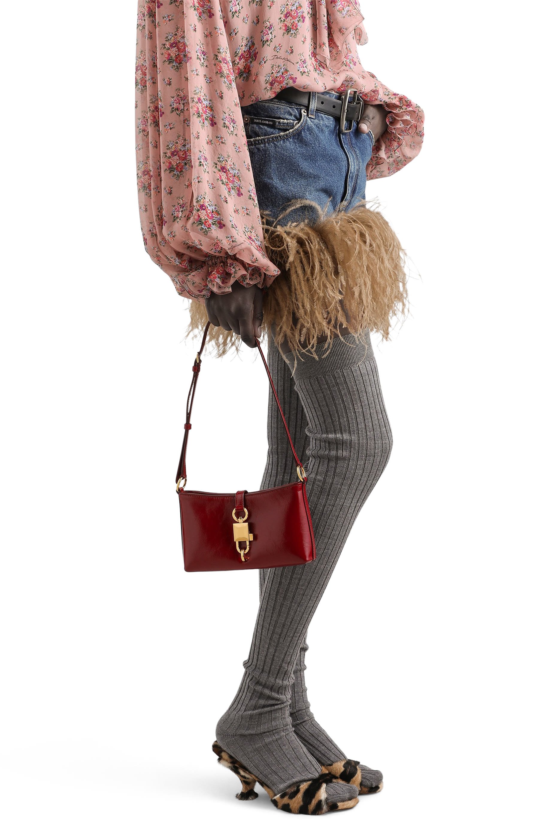 حقيبة كتف بقفل