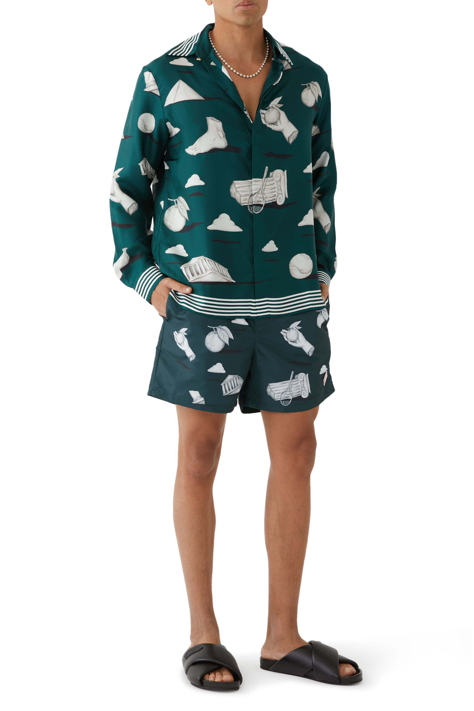 قميص بأكمام طويلة وياقة كلاسيكية