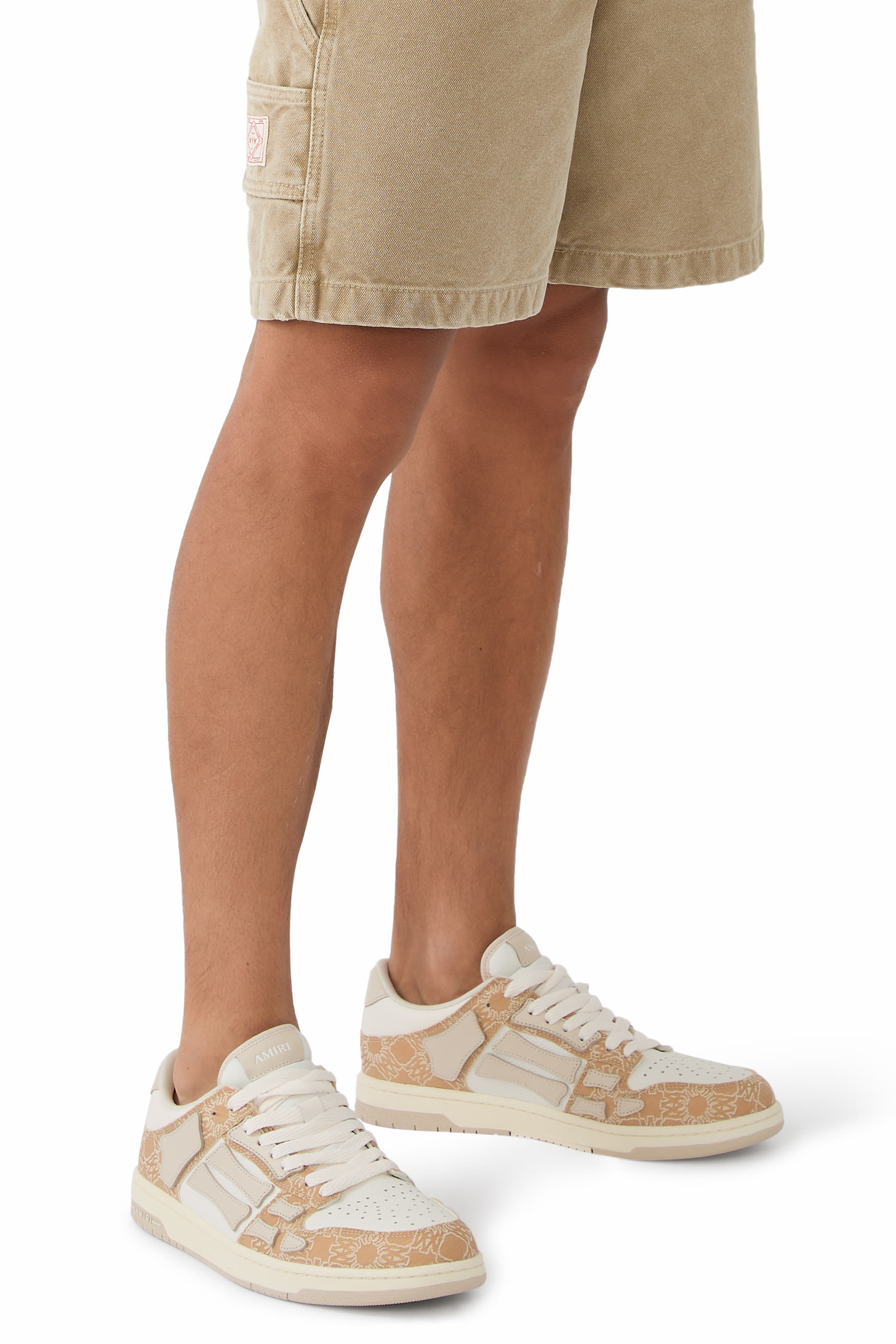 سنيكرز ما كواد برقع على شكل هيكل عظمي جلد وقنب