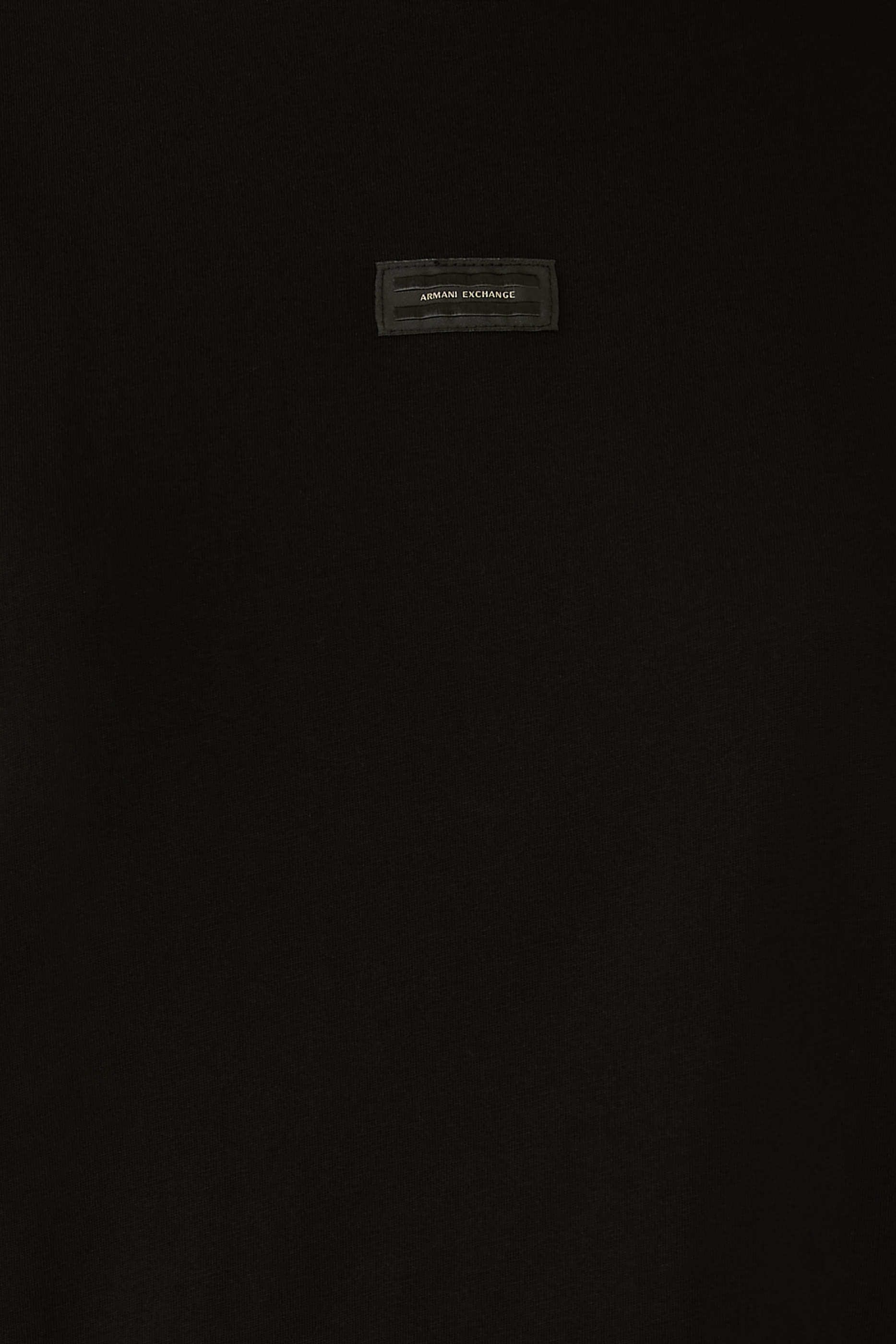 تيشيرت بقصة عادية بشعار الماركة