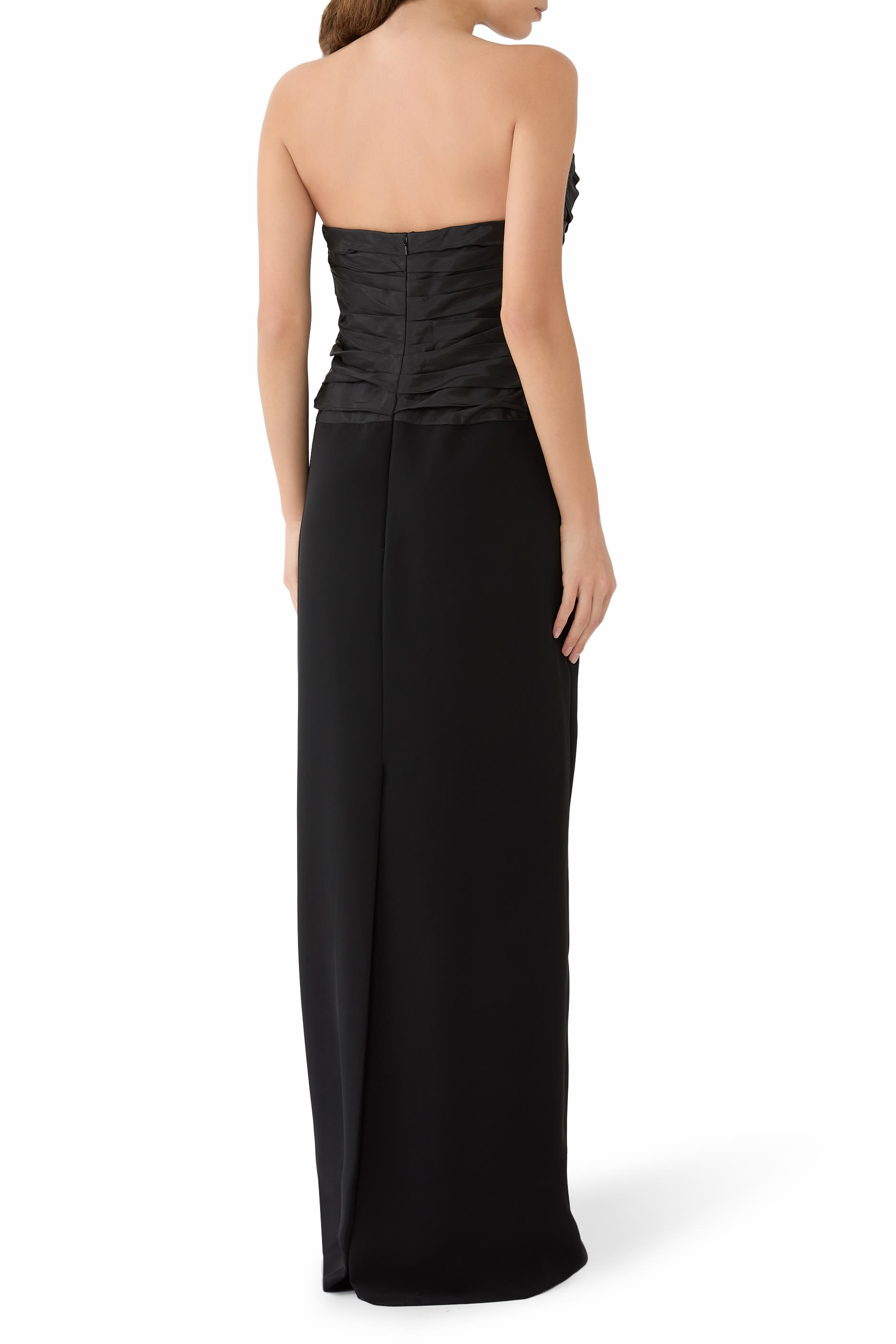 فستان سهرة بقصة مستقيمة بلا حمالات بصدرية بتفاصيل درابيه