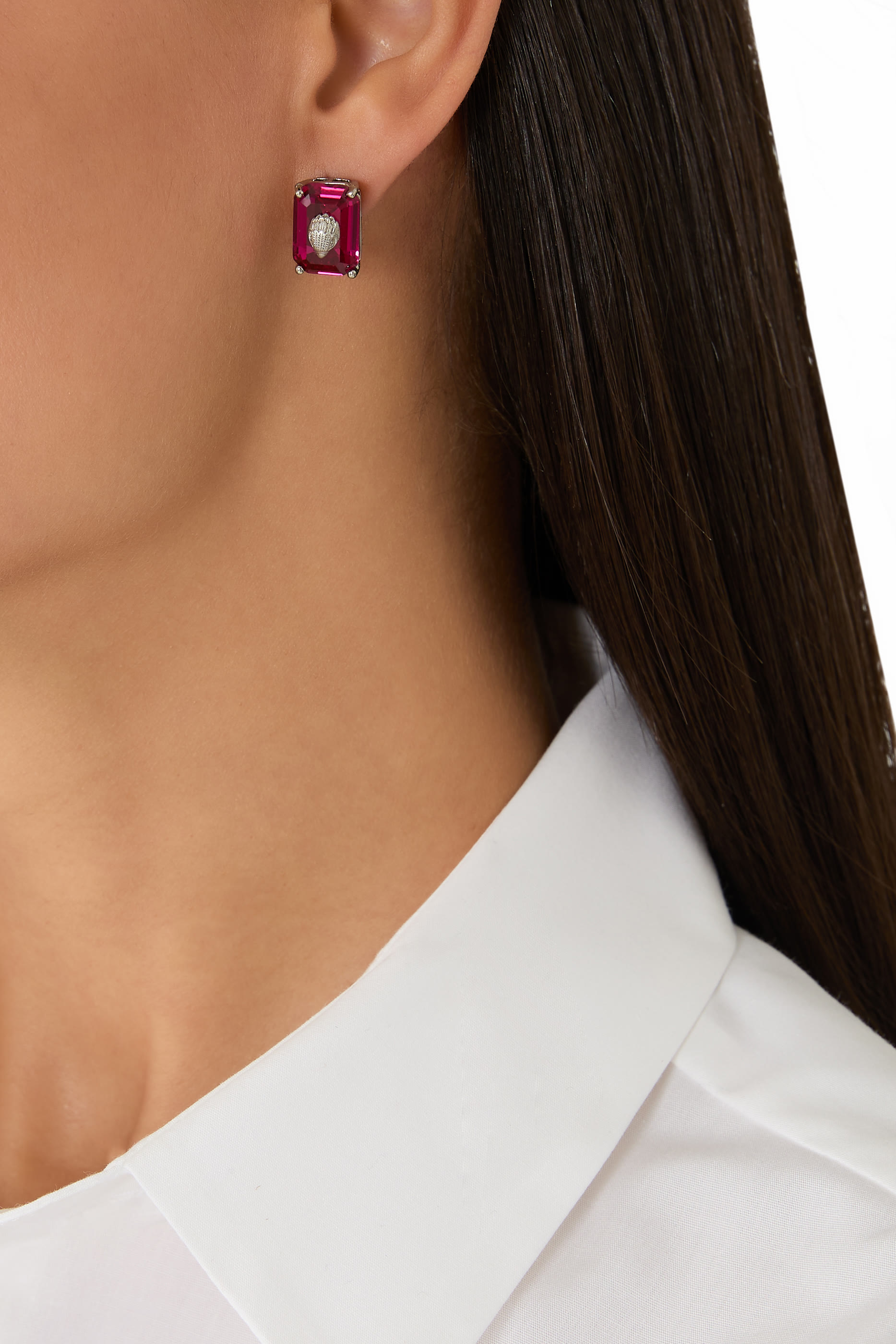 أقراط مرصعة بكريستال