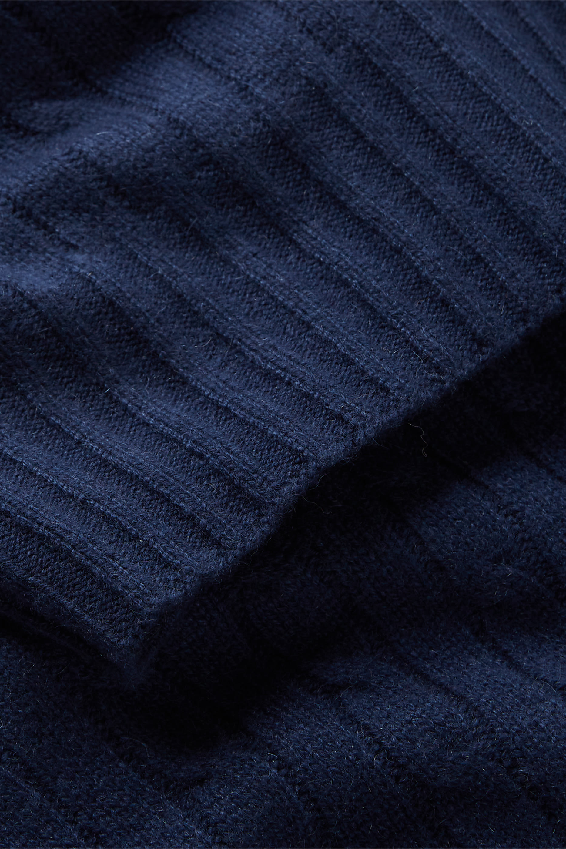 بطانية بغرزة الضفيرة