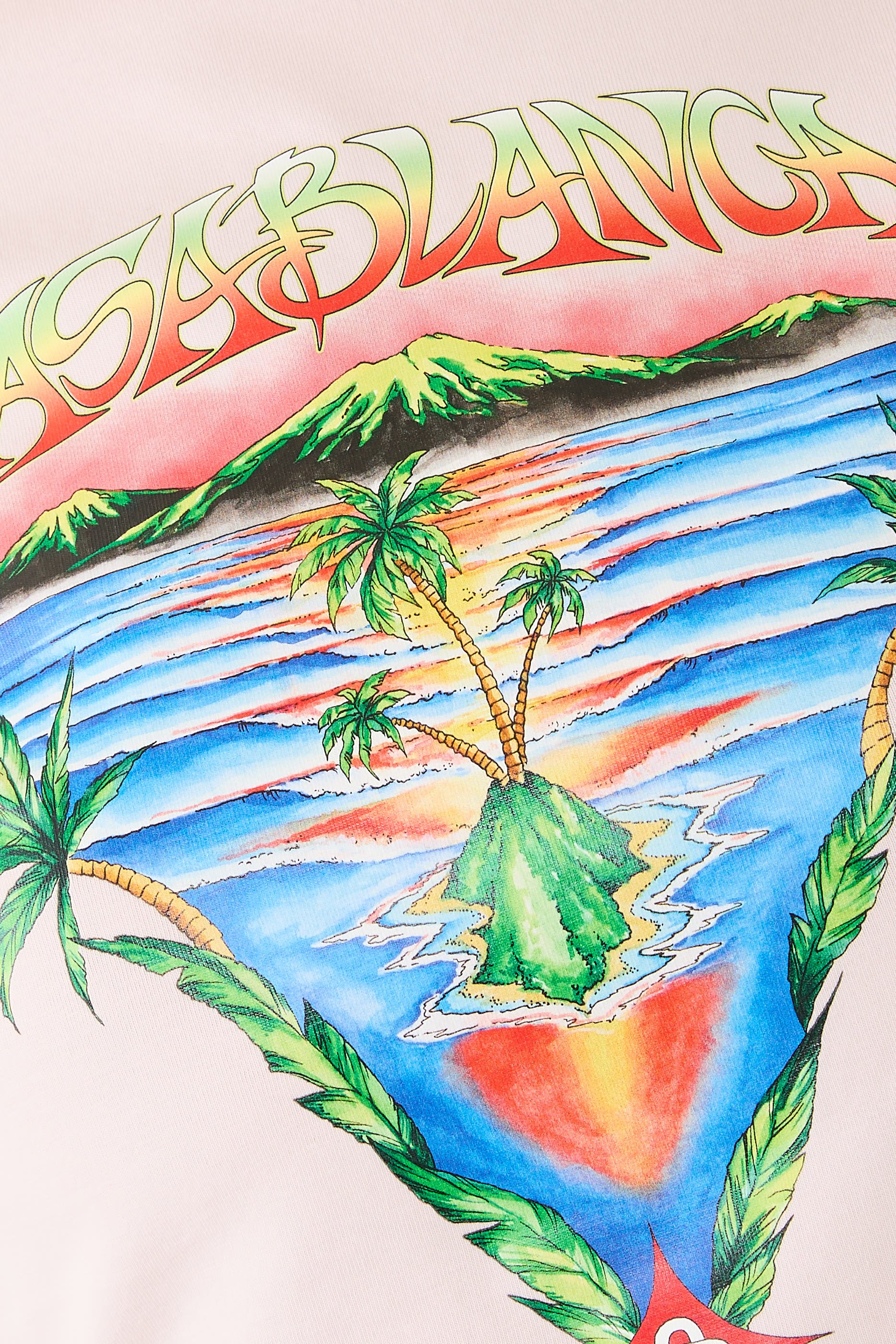 تيشيرت اينوسنس بقصة ضيقة قصيرة ونقشة مثلث