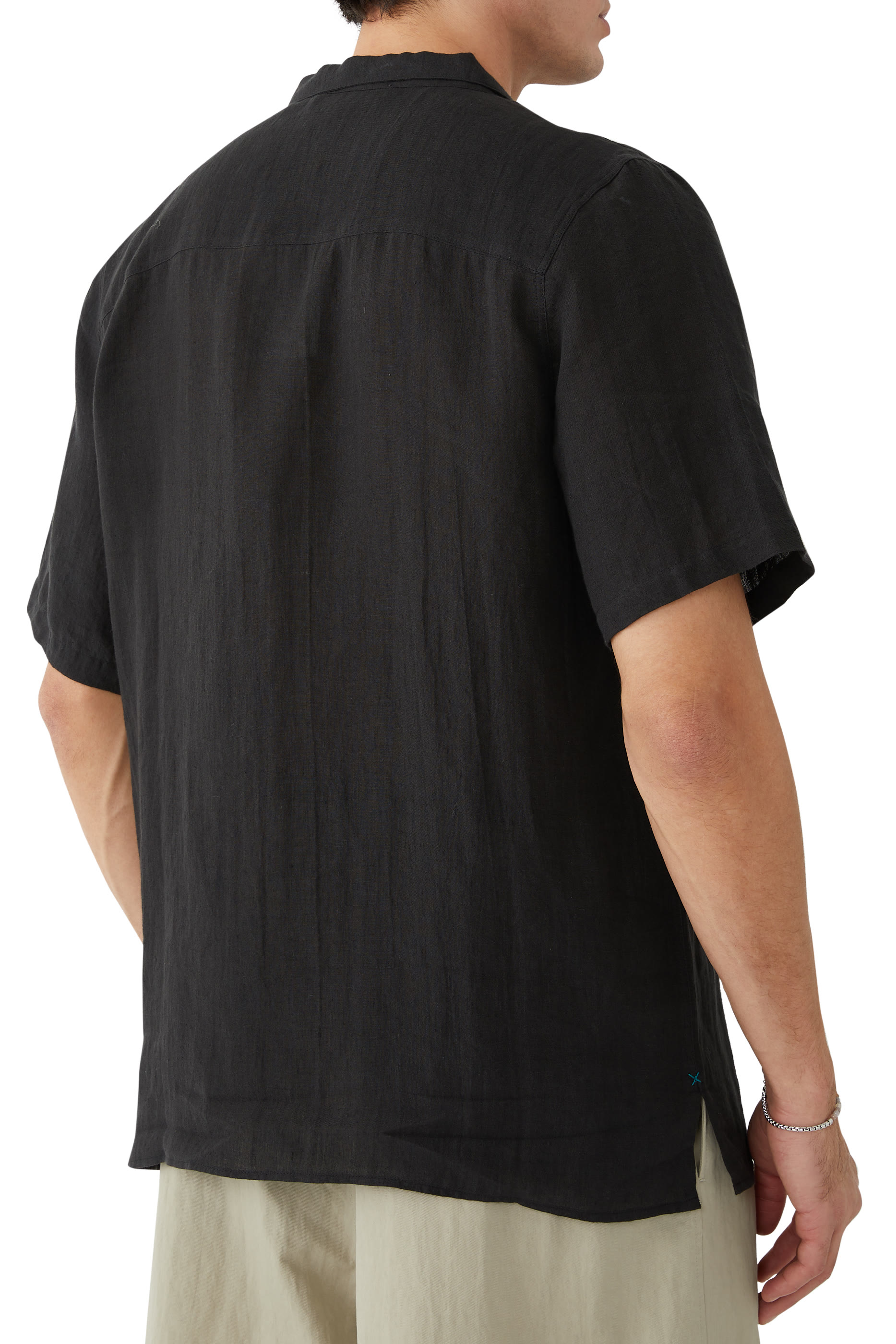 قميص بياقة مطوية