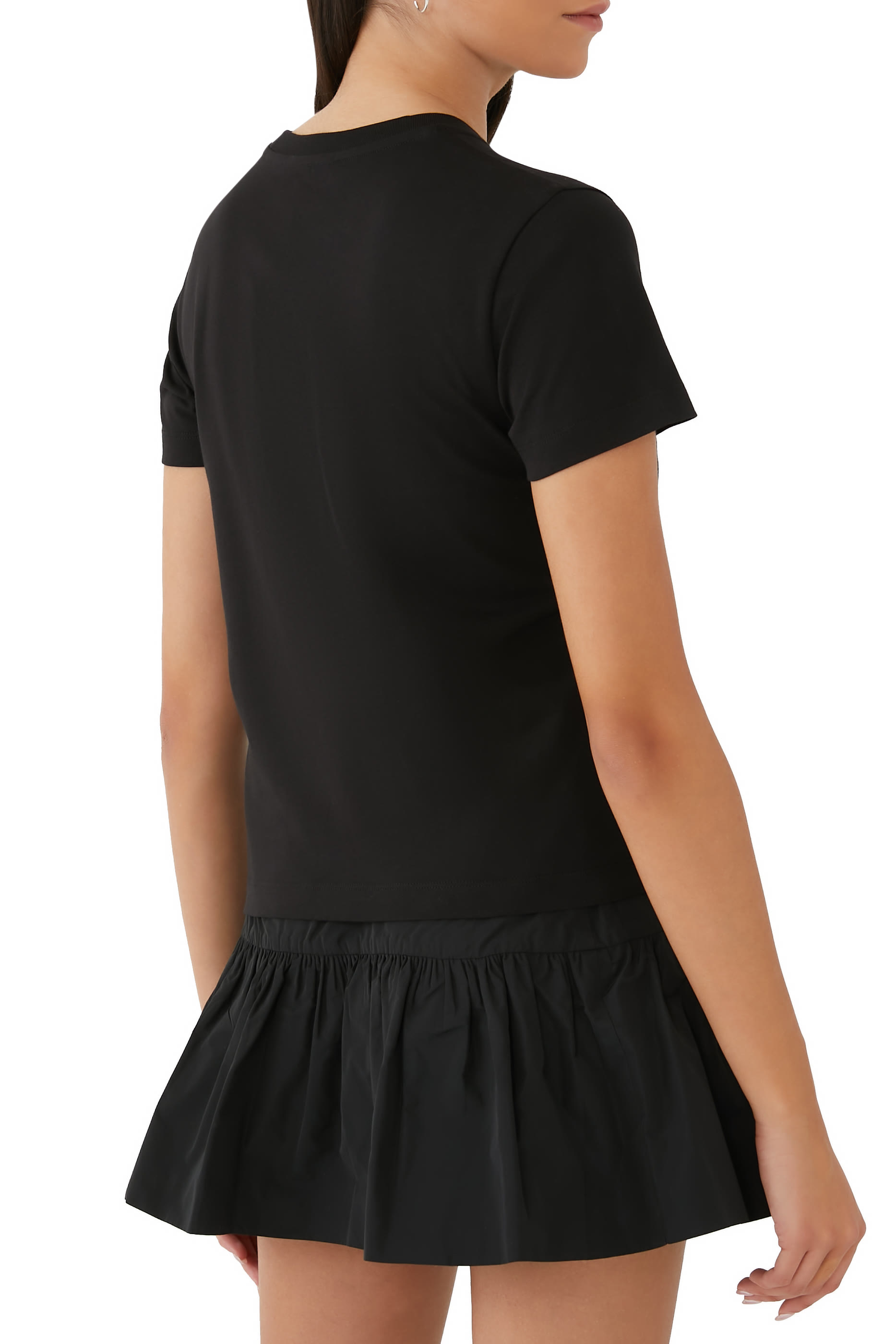 تيشيرت بشعار الماركة مرصع بالكريستال