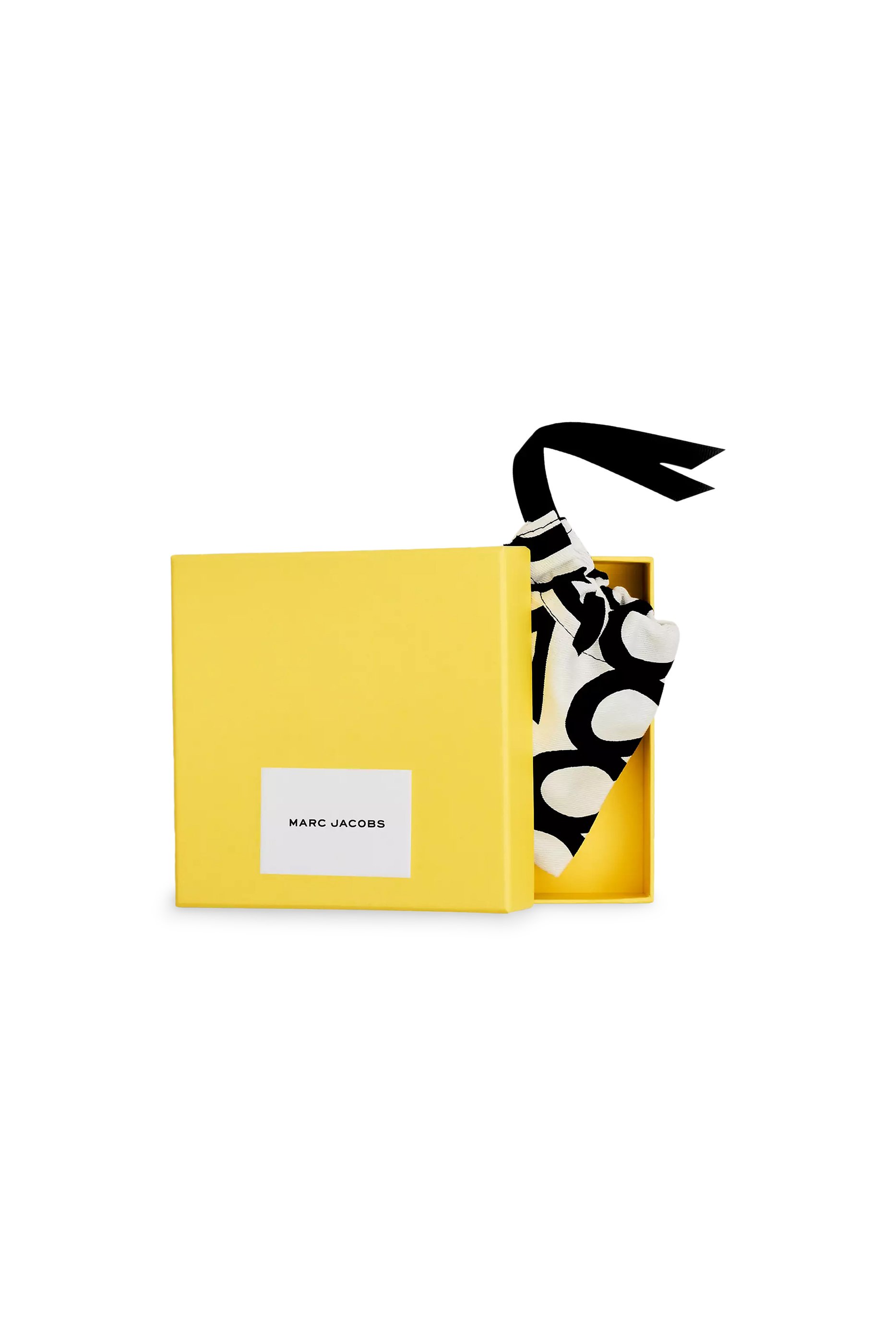 أقراط بتصميم حقيبة يد