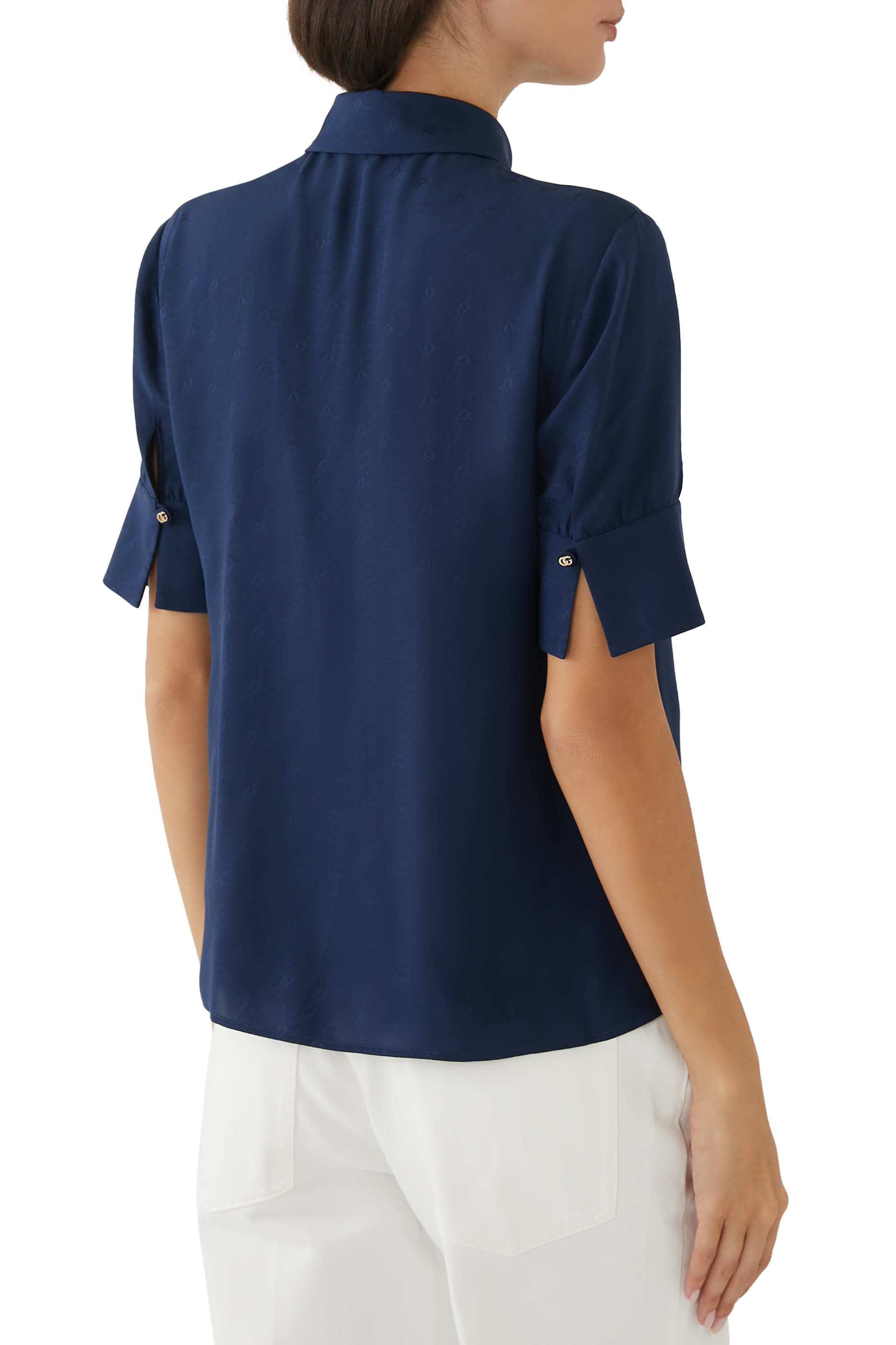 قميص بنقشة شعار الماركة وسلسلة حرير جاكار