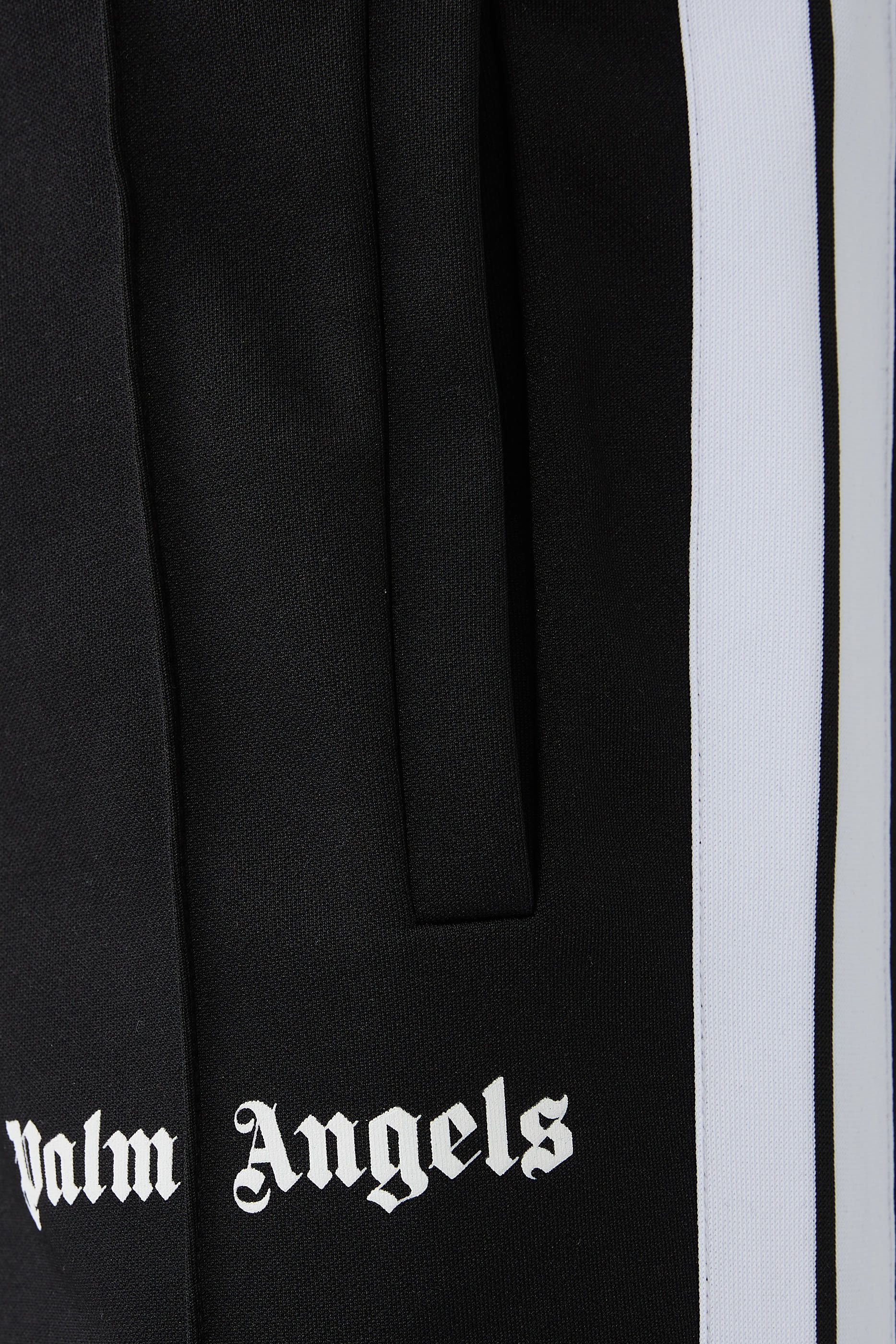 بنطال رياضي كلاسيكي