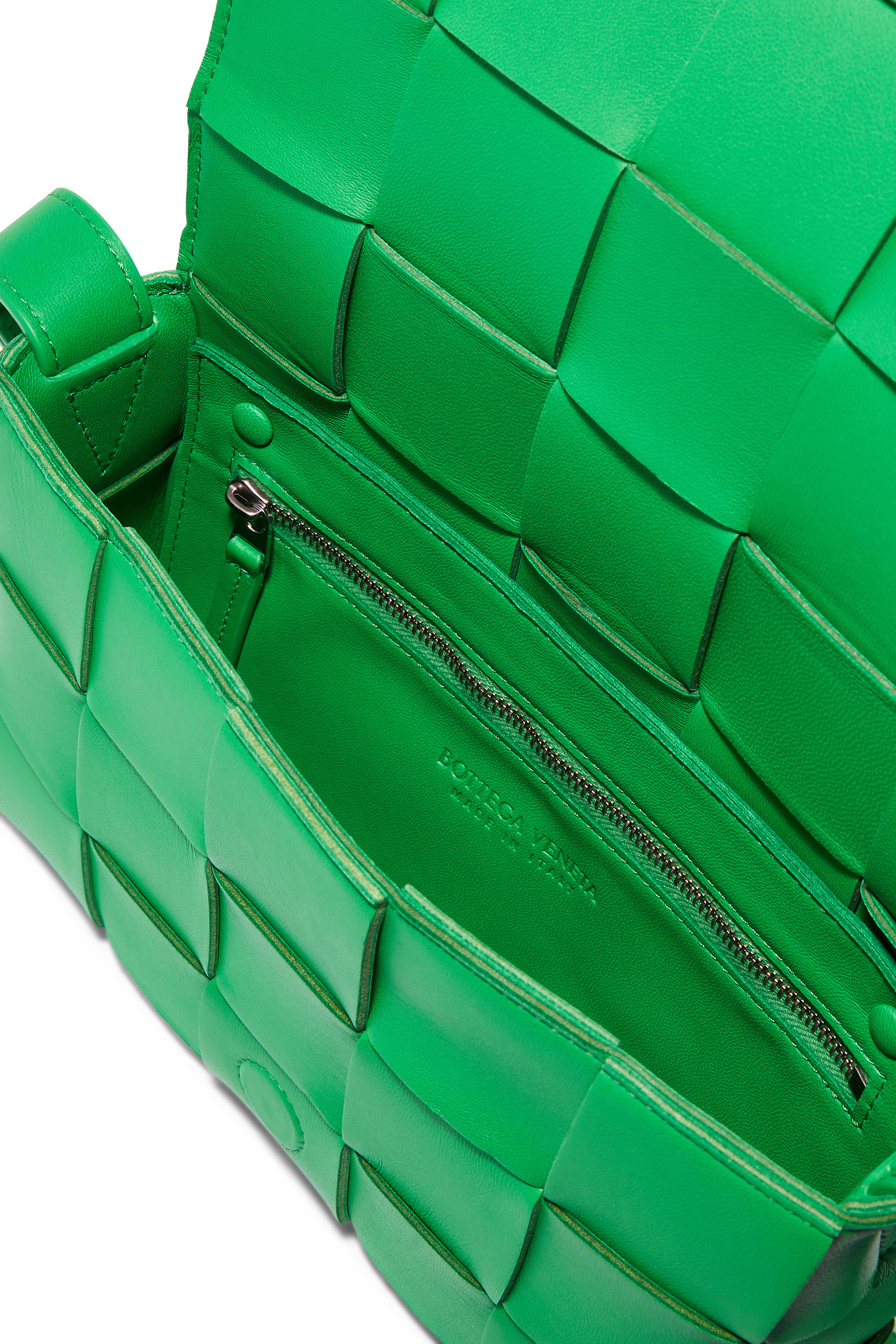 حقيبة كروس بودي كاسيت