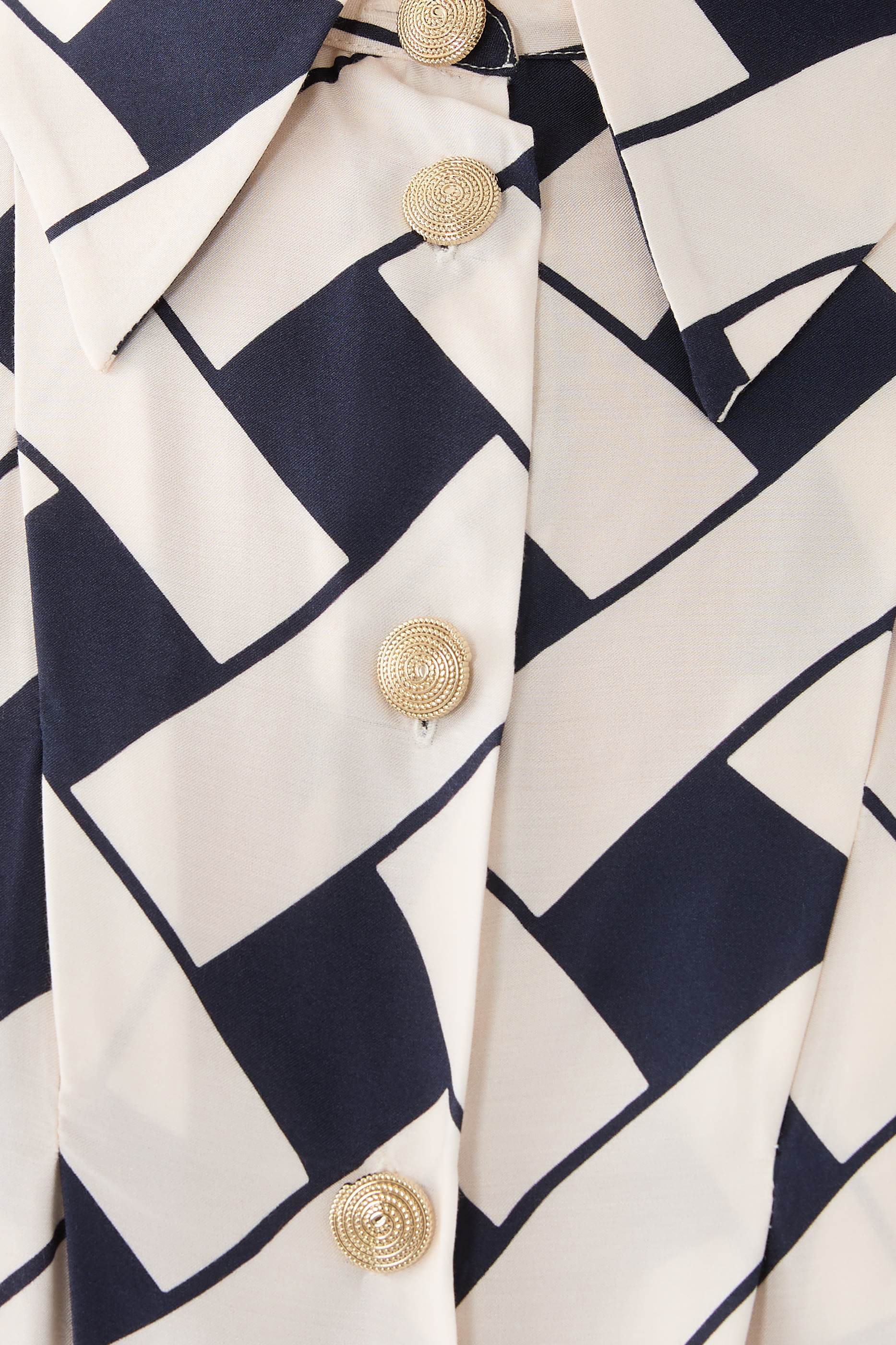 فستان أناييس بأكمام طويلة