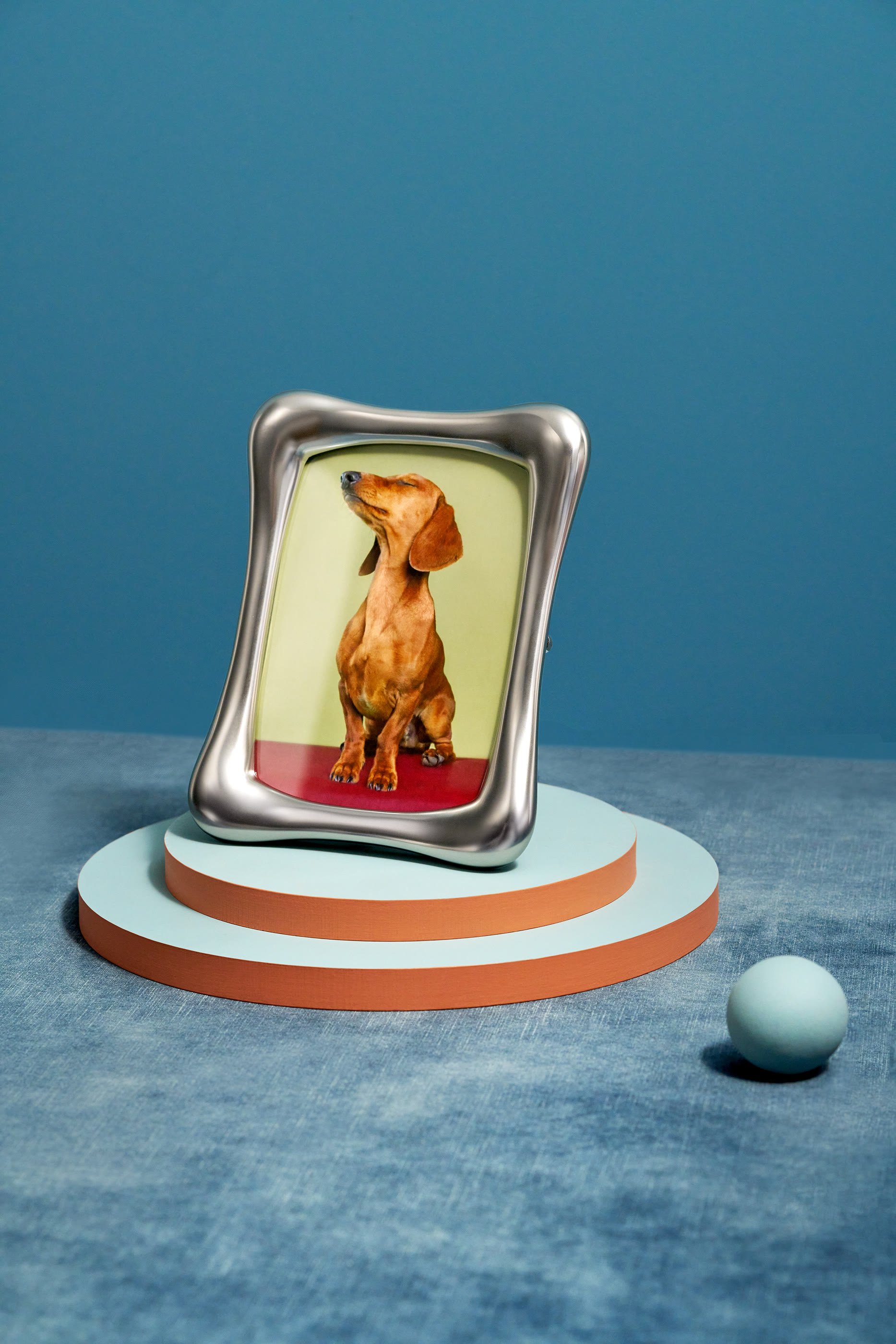 إطار أنتون صغير