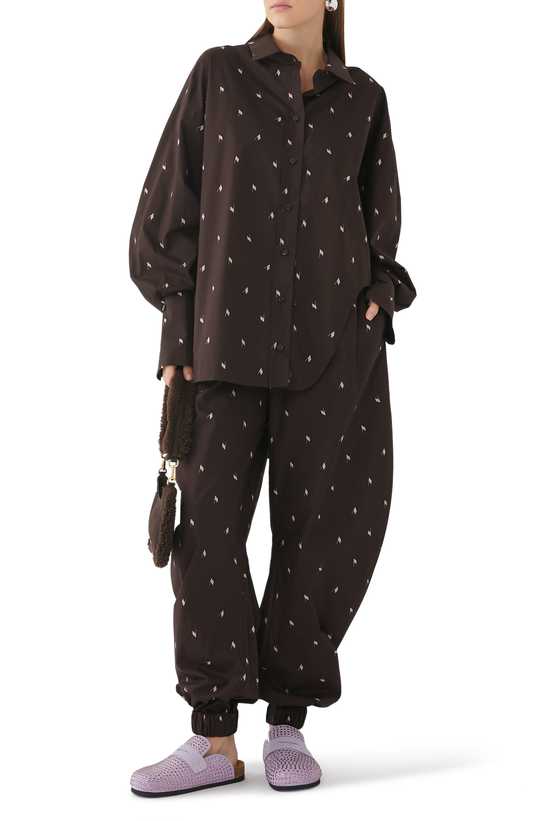 قميص ديانا بشعار الماركة